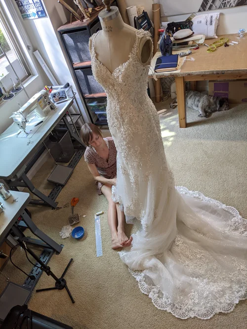 Wedding Gowns  Darya's Bridal & Formal Dress Alterations