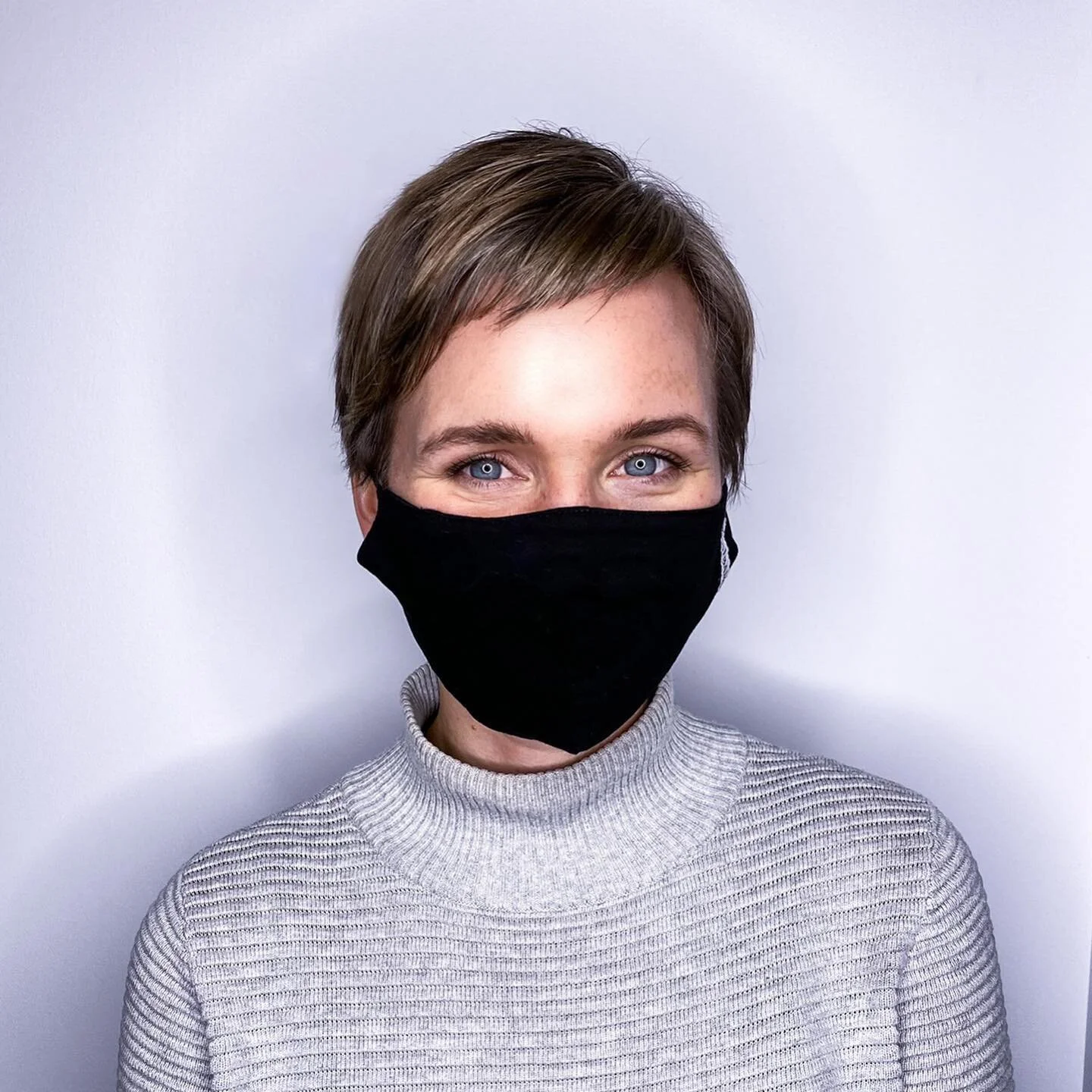 The cutest little piecey pixie for this beautiful soul 🙌🏼 Swipe ➡️ for the before of this massive #beforeandafter