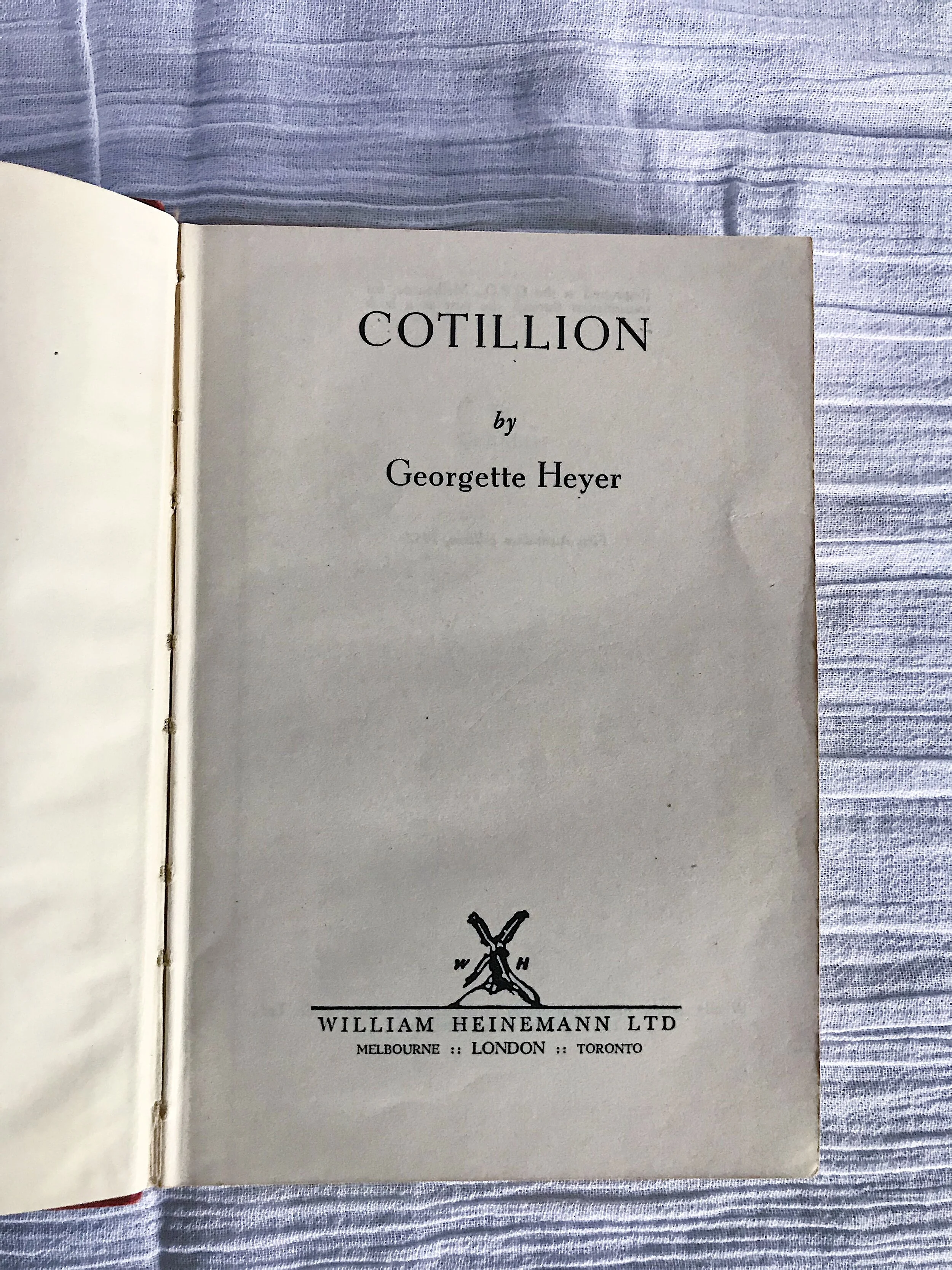 DB289BDA-5F60-4C69-B849-EE594C0A39FE