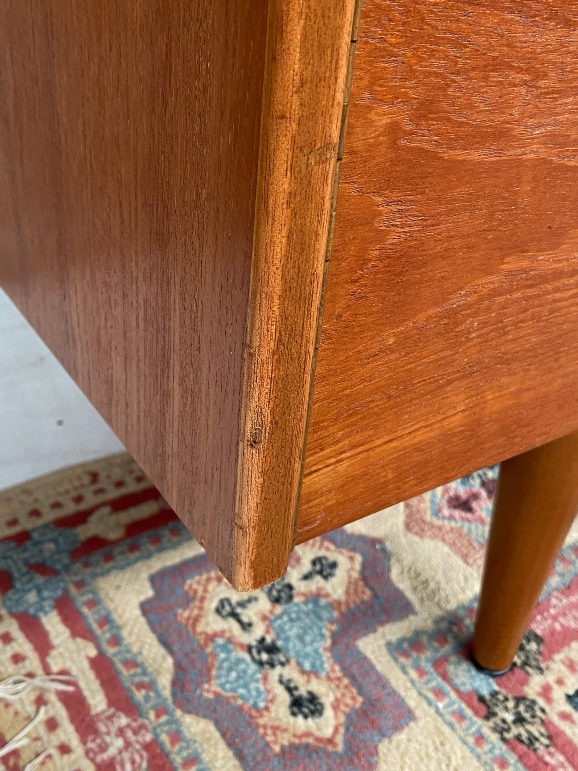 7B7A5C10-C41B-4F29-8E4B-1222438292EE