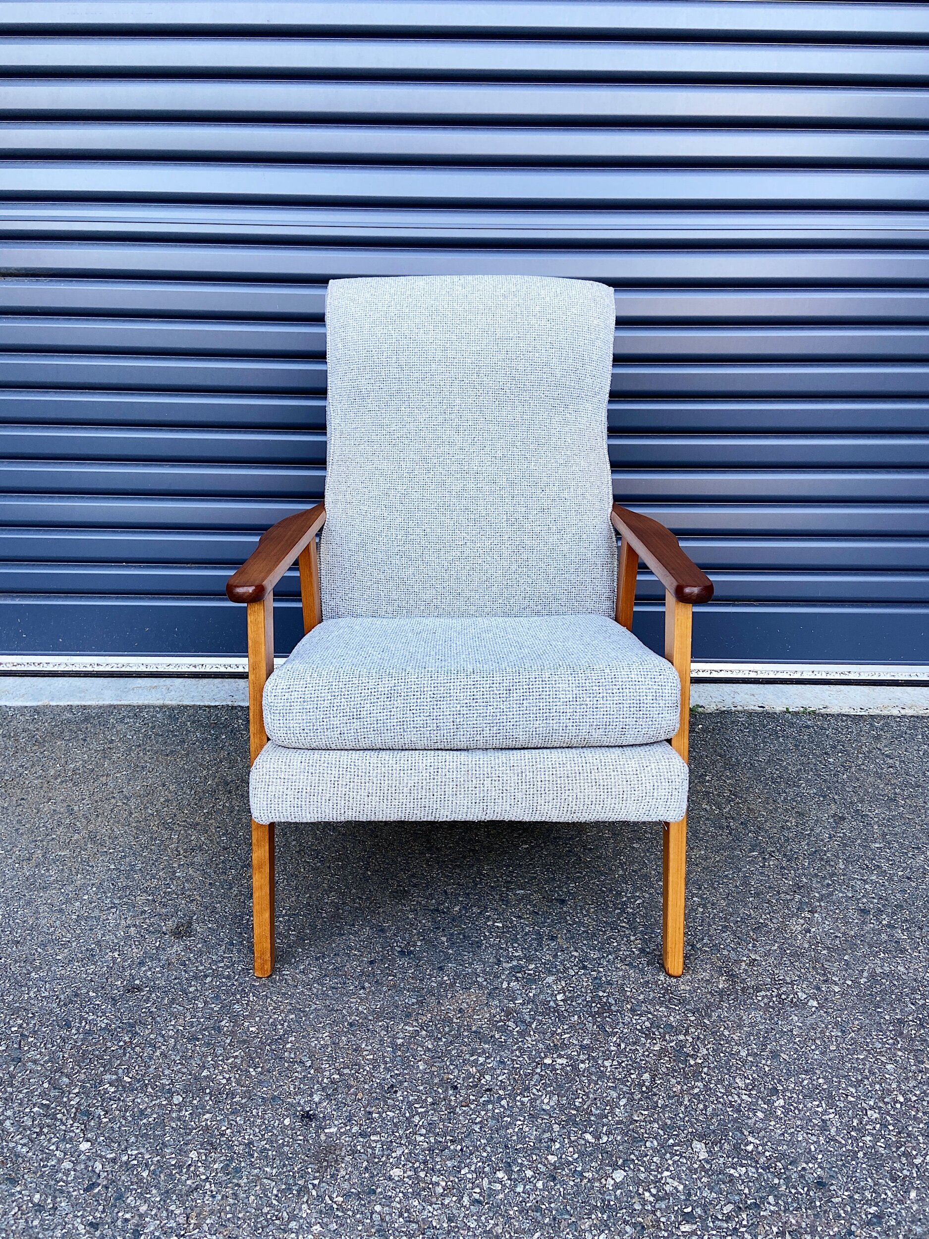 16F60503-520A-4A12-A247-F33975D1E7ED