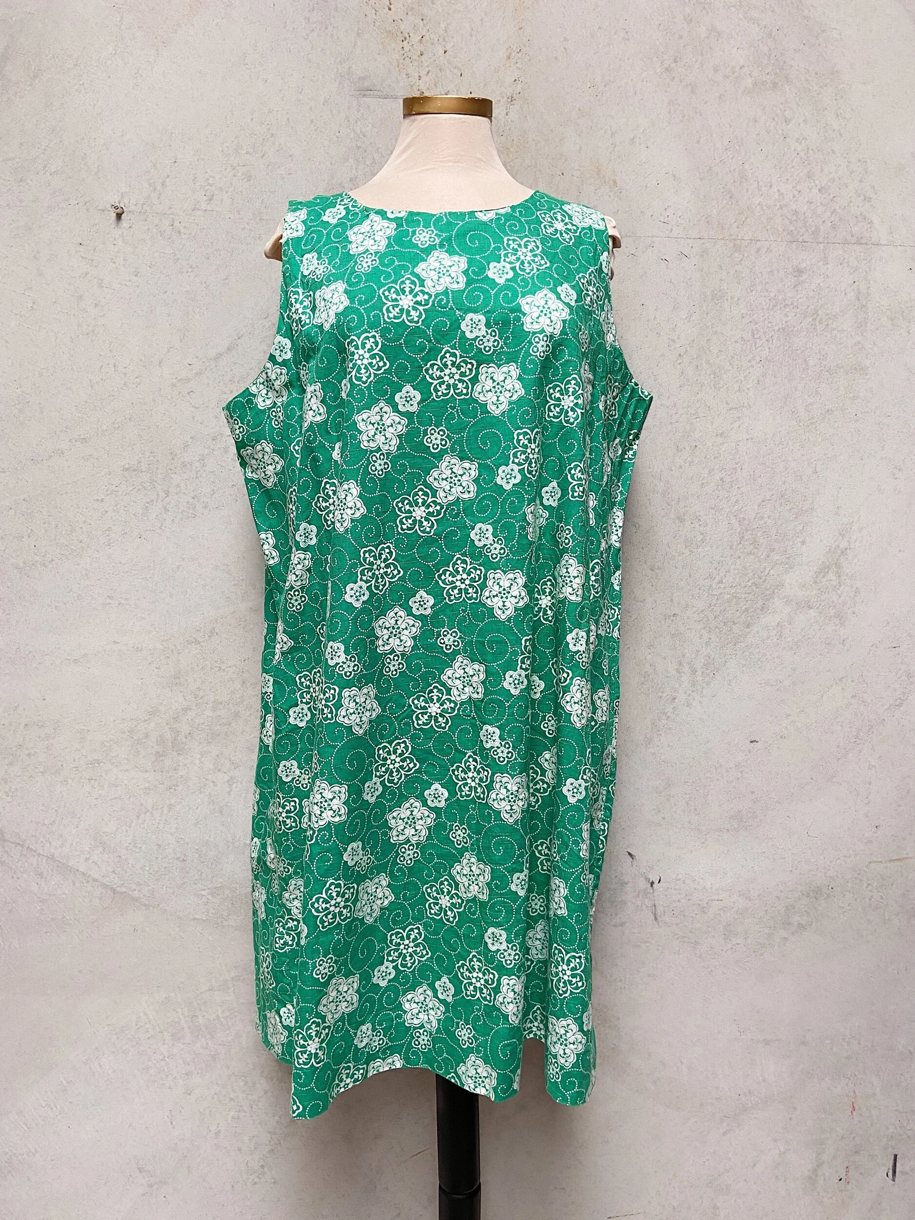 4BFDF980-940D-420A-B705-79F0E2D93822