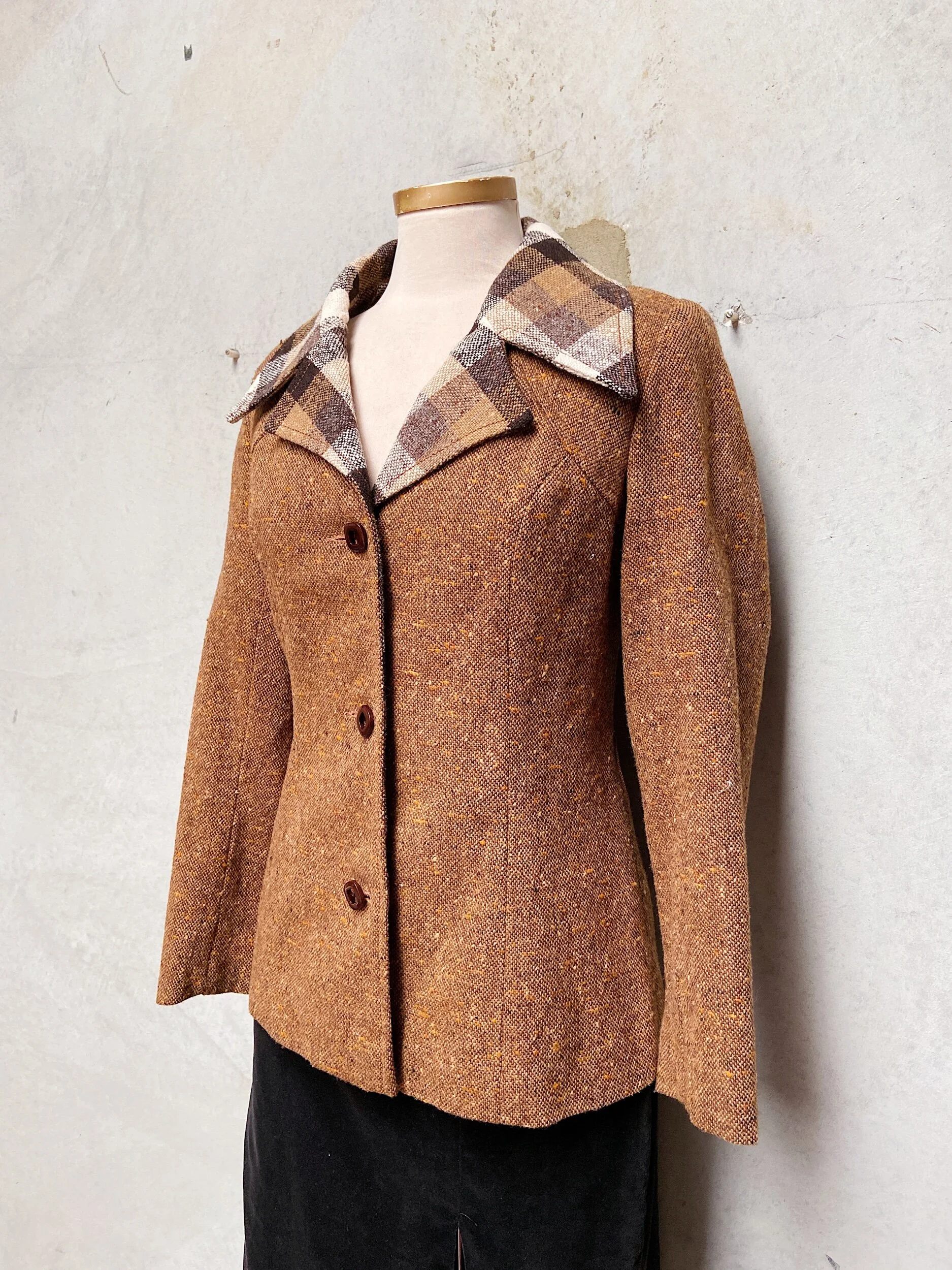 AD87B370-506A-4CC6-8998-CFFCA88BA45A