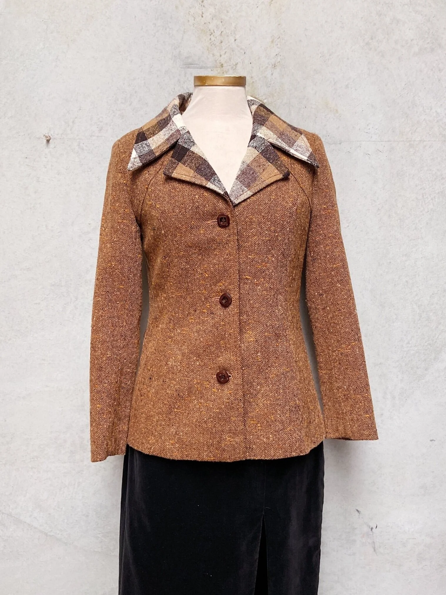 DBB795E0-6166-471C-8DB4-4DDBC329E1C3