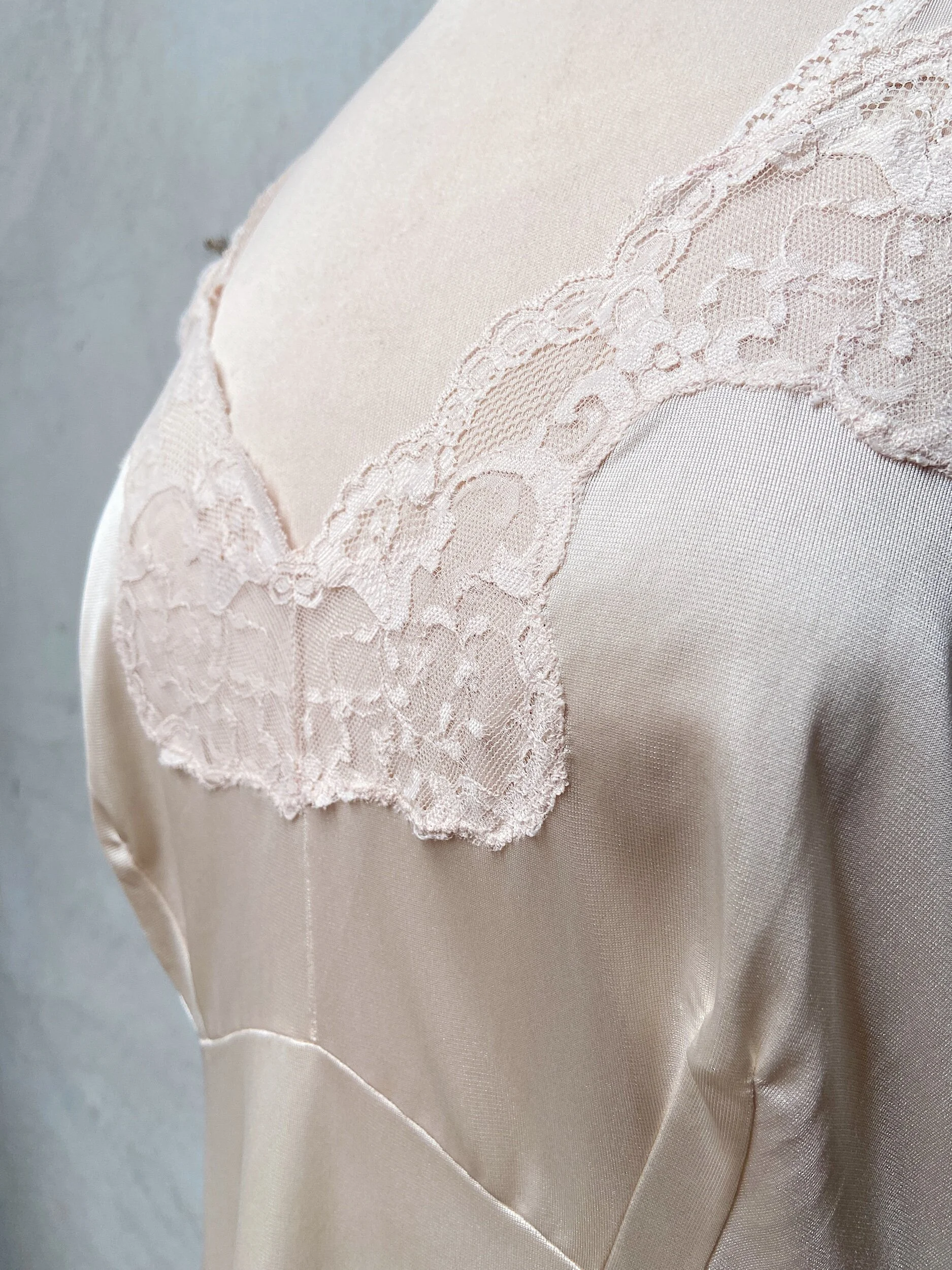 9DCCAEFF-E7E5-4B14-9145-BC2530C26373