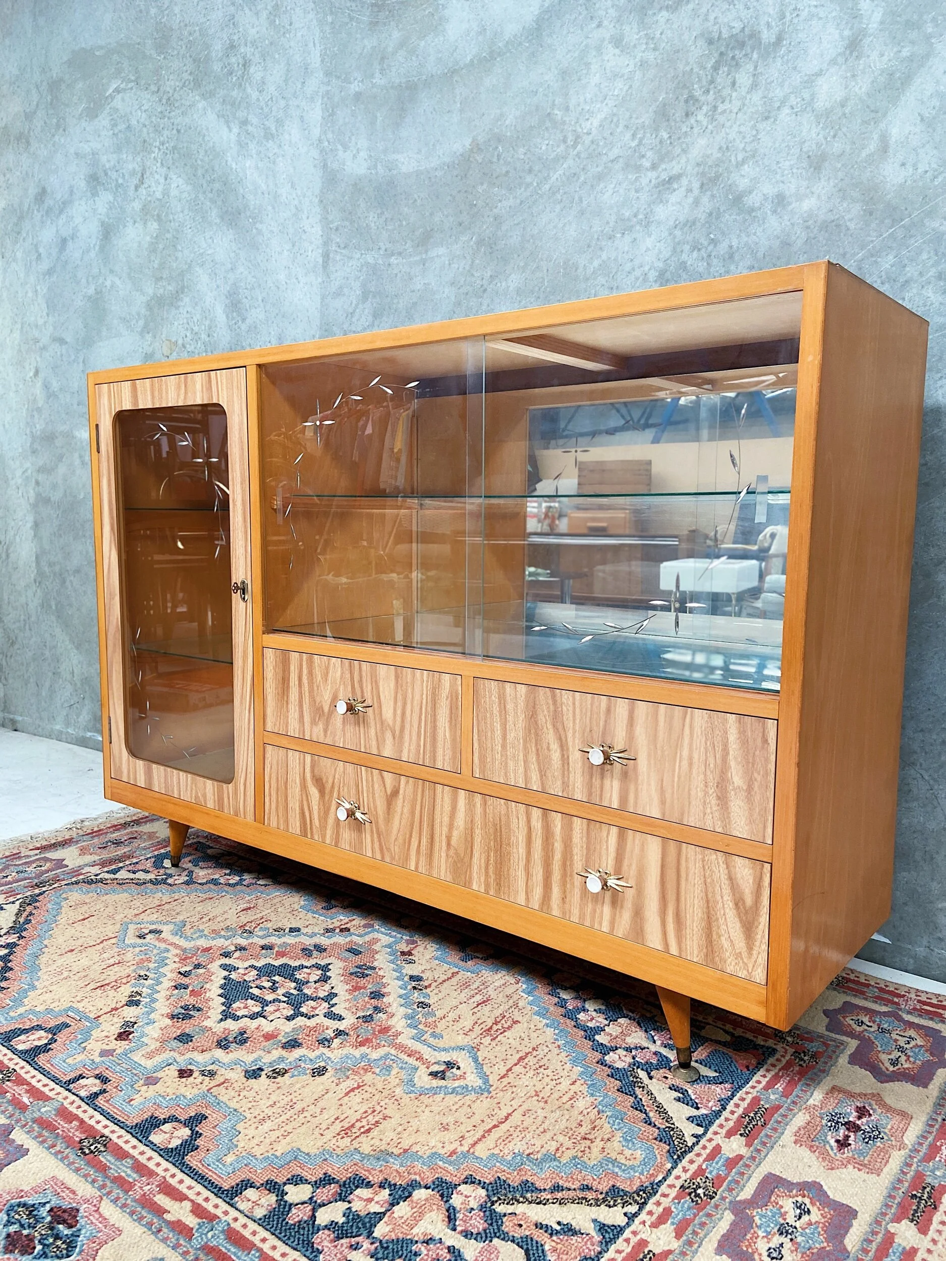 6F54C9BB-00BA-4138-97E2-96D9554CC2F5