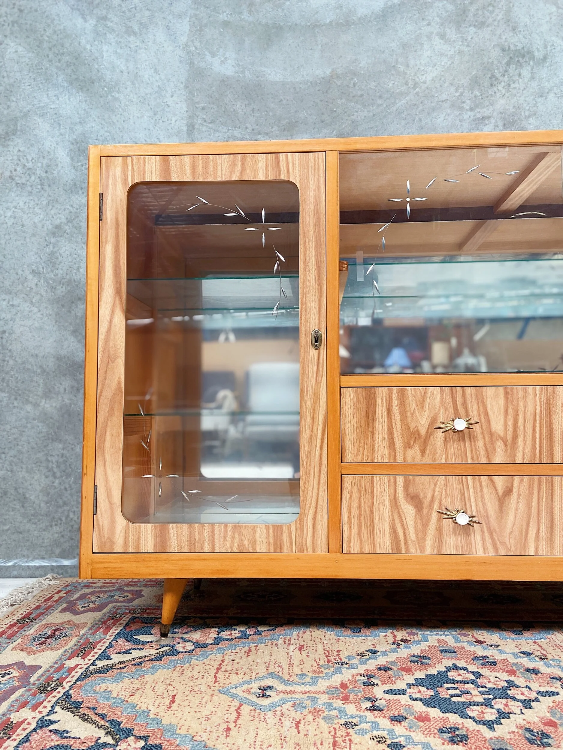 5B59FF49-8406-4232-85A8-131A3A74F539