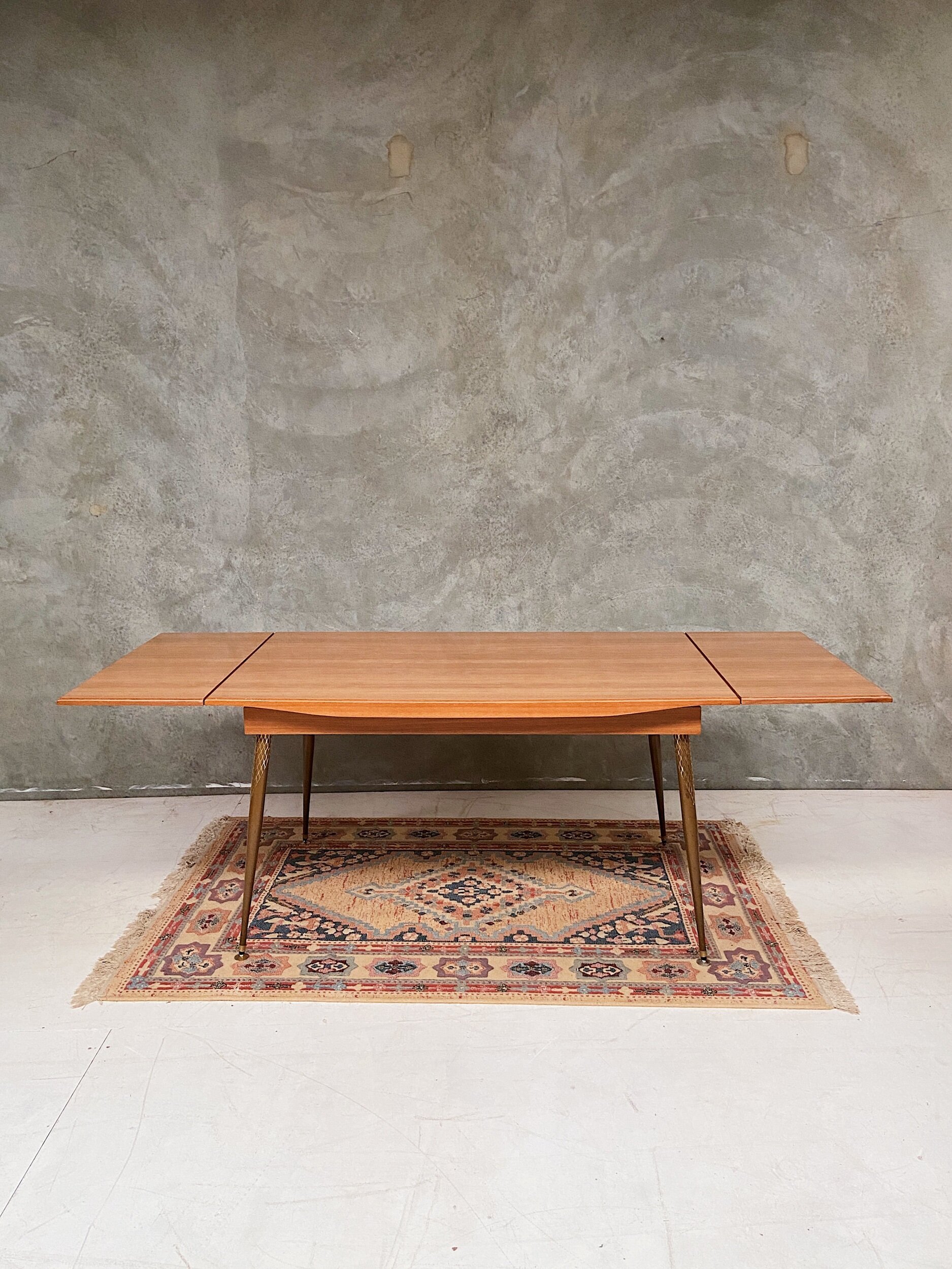 D5DABAD3-1BD7-47D4-95C6-DE2384719A72