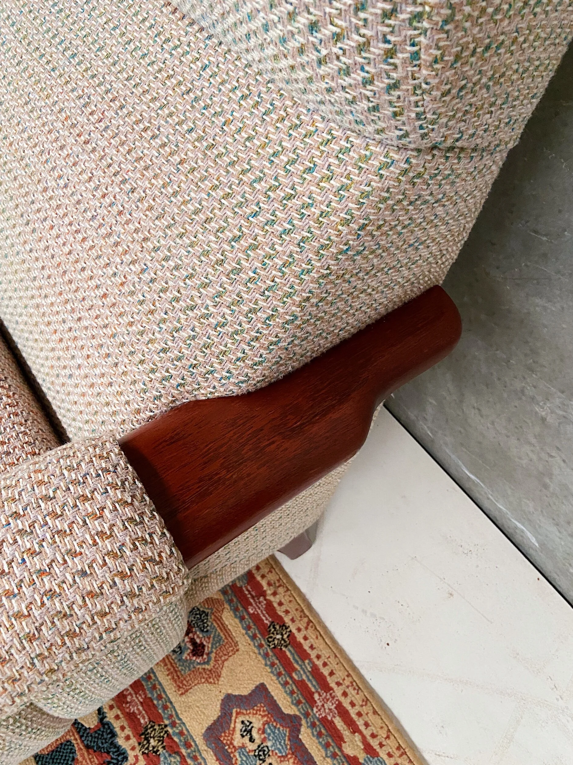 621F74B8-E9AE-4BF4-B8F5-6EF3353F73CB