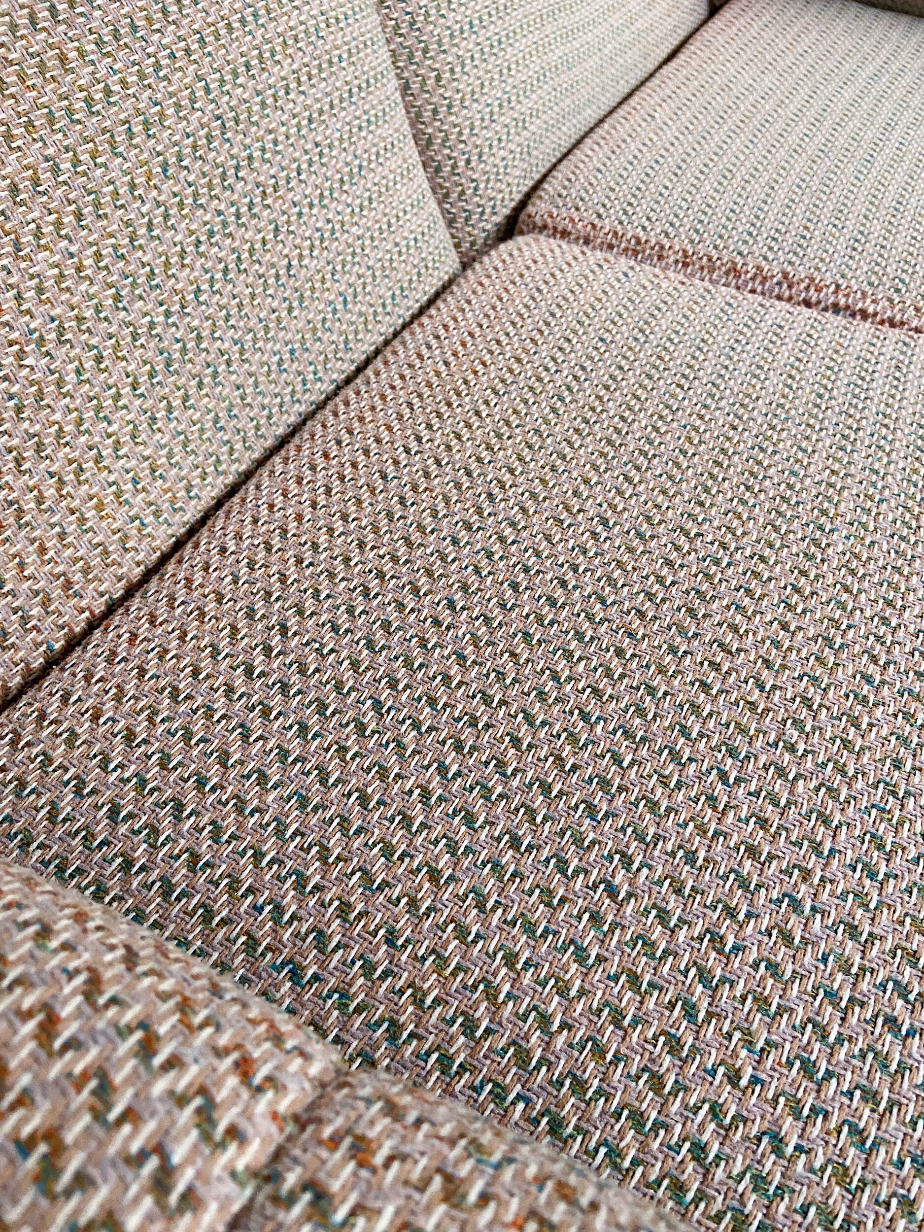 E388CDC0-5F09-4D84-B25D-DEBA7C72C35B