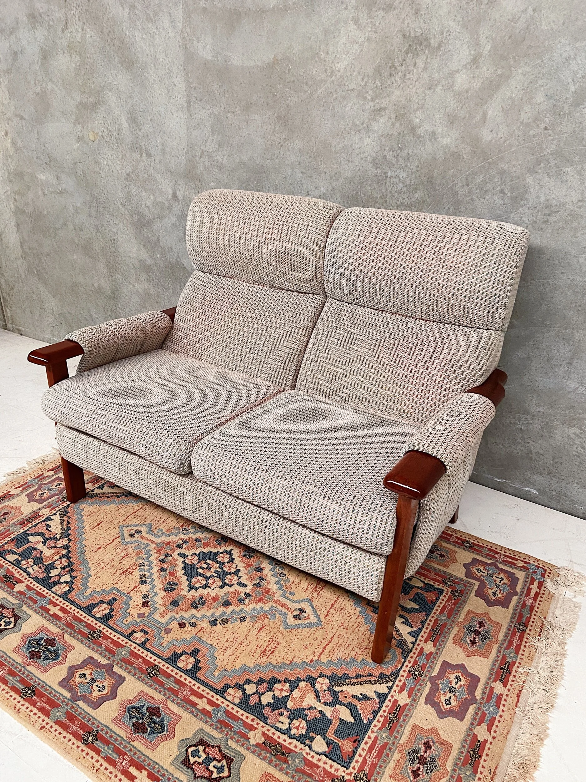 858BE1F7-FA9C-4A96-B0EB-8362B980BBF5