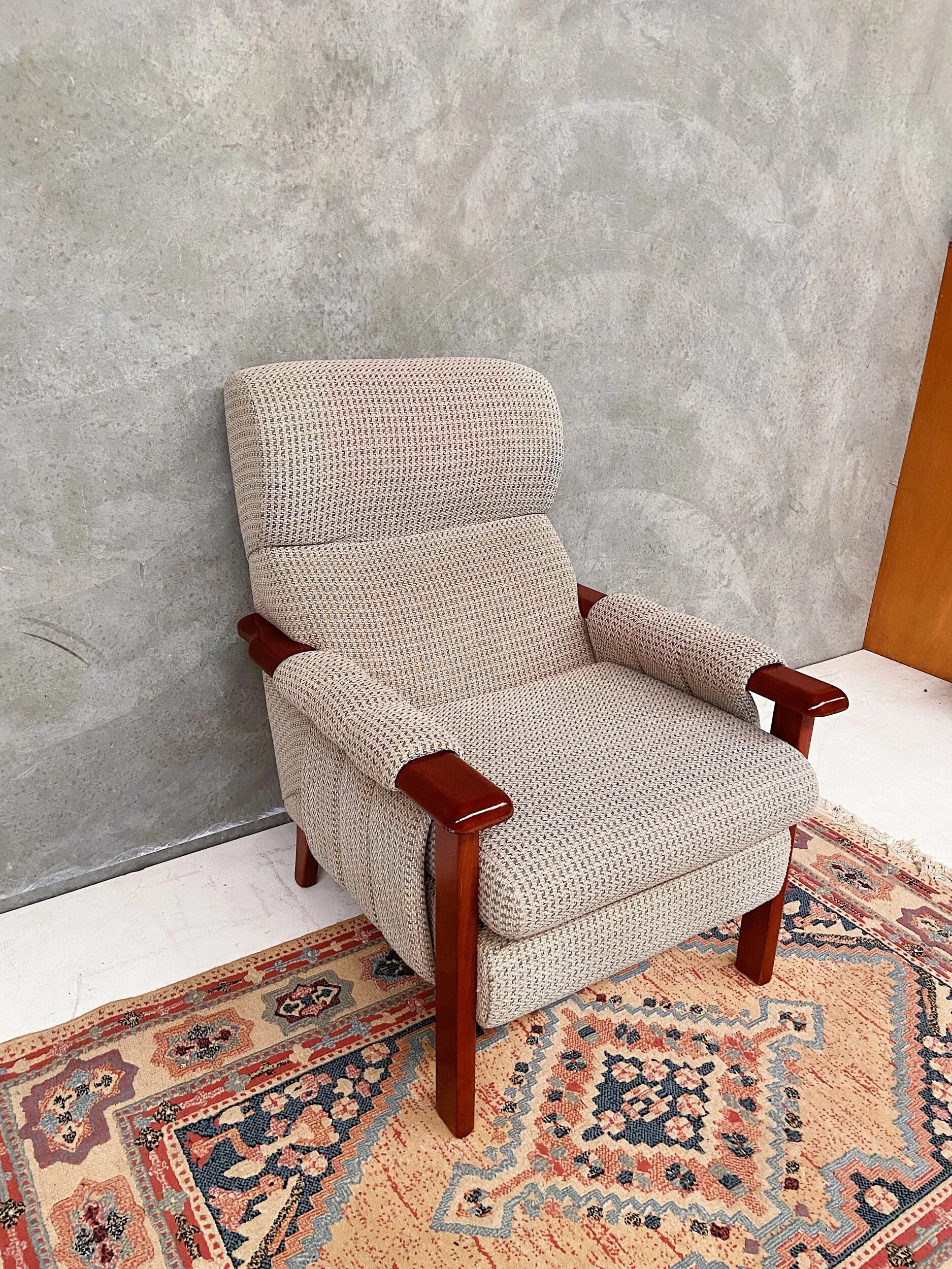 104B43CE-DA1E-4FB9-B0DC-9CD99BDBCCF9