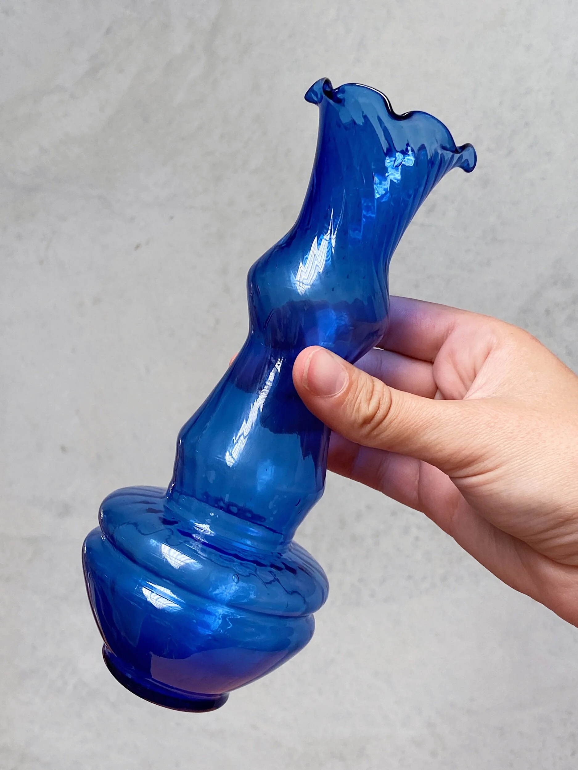 FFBD9EEC-2E61-4DFB-AFCB-2C42DFC6F4BA