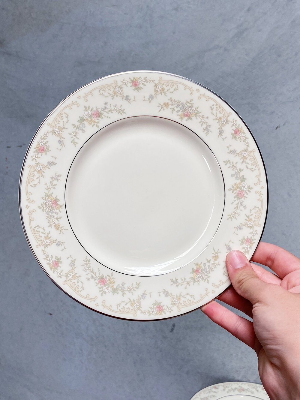 Royal Doulton The Romance Collection Diana Pattern Fine China