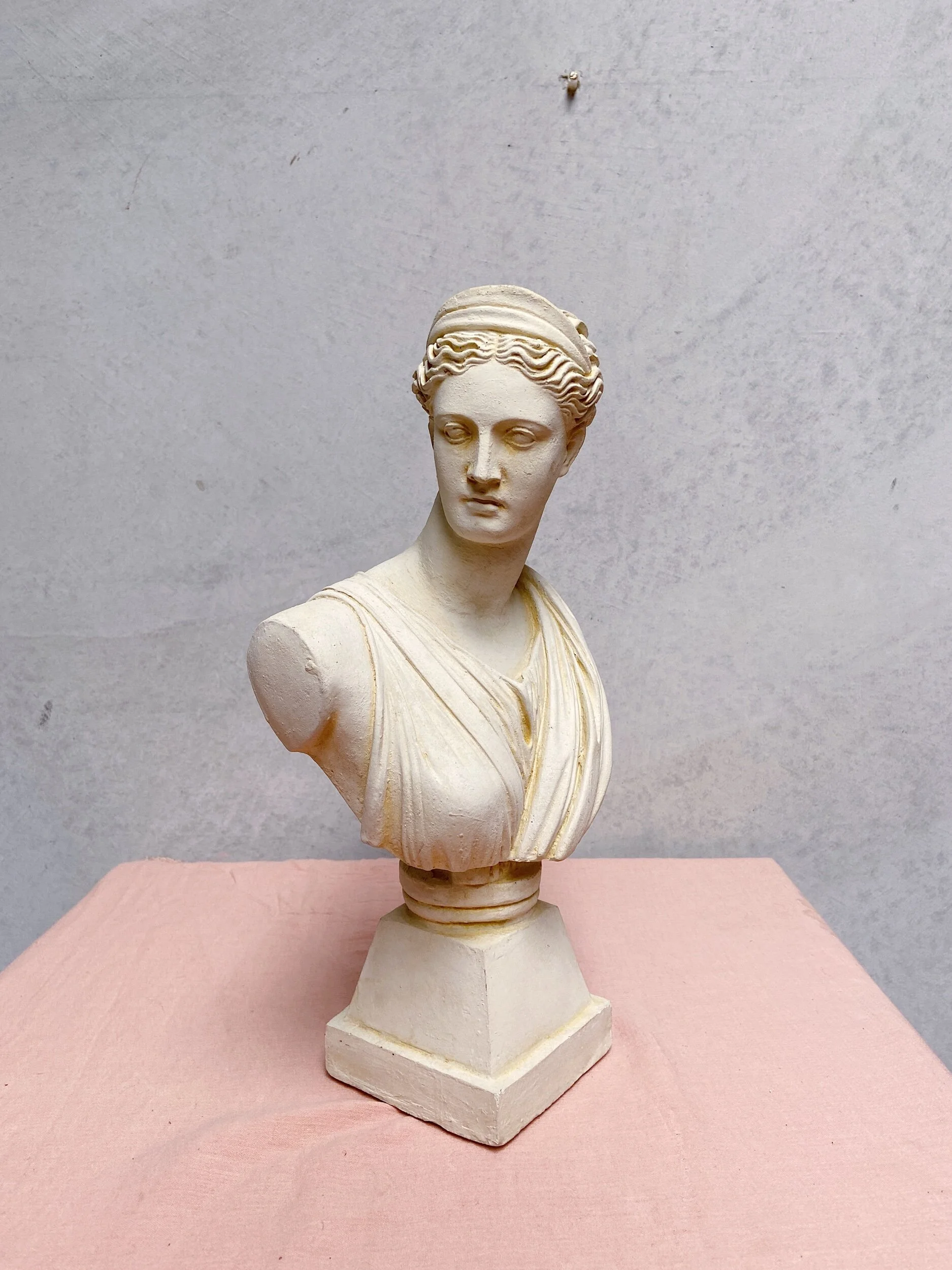 5563B6E8-BFFE-4E0C-8065-43AEAA81F402