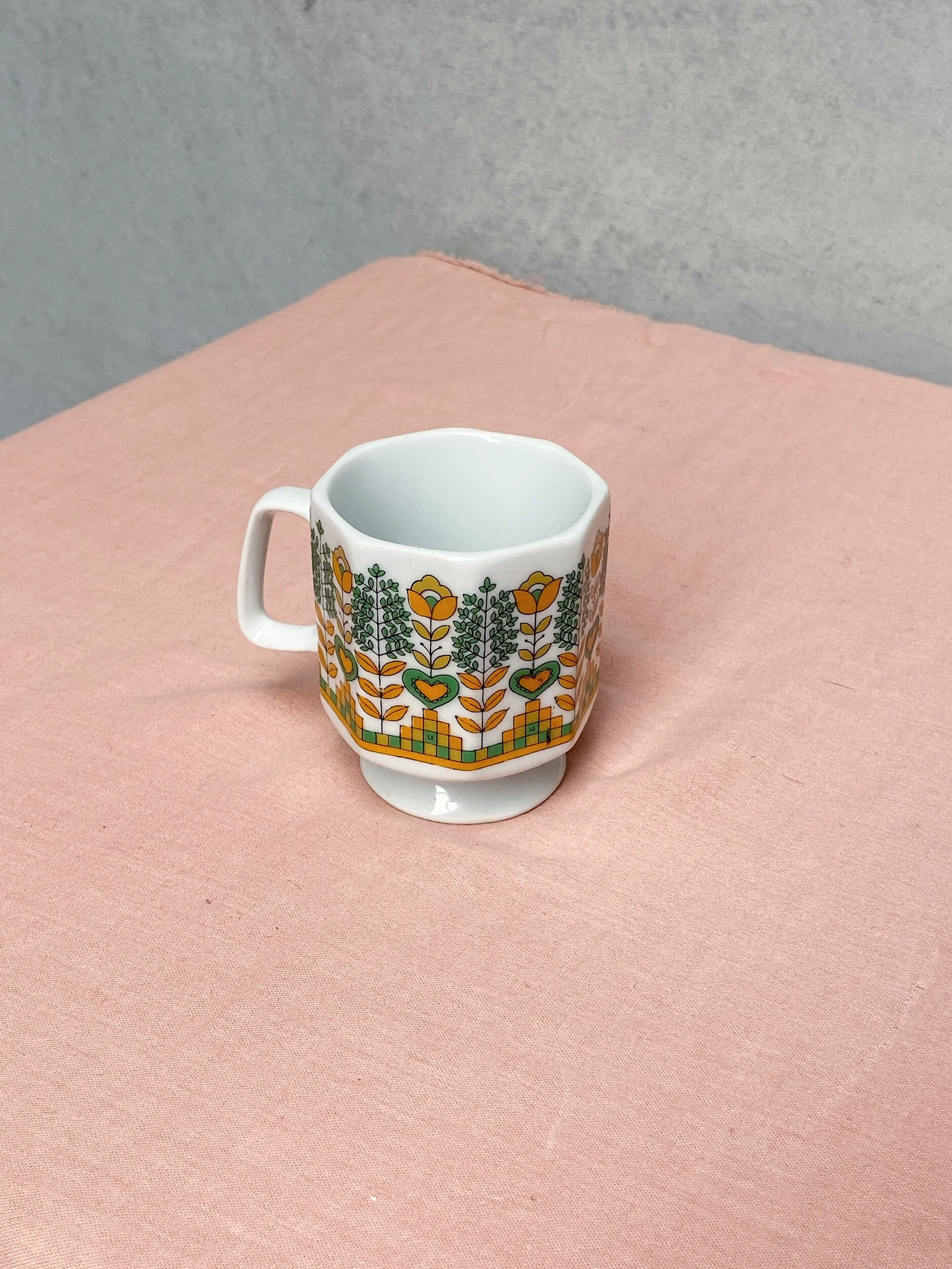 E6402C9E-BDF6-4E14-8AE9-9523E42A99B5