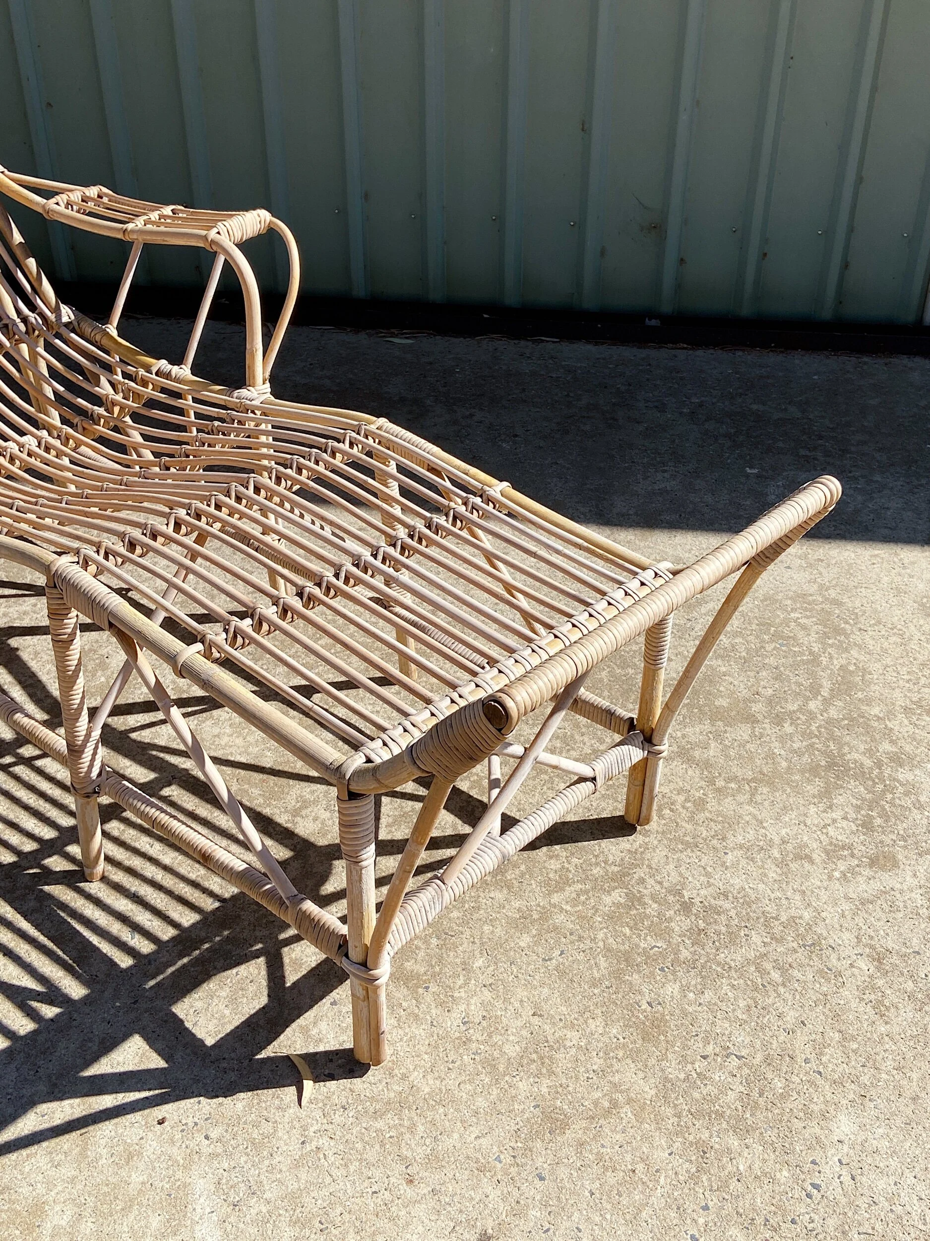 FDE4EEAA-F941-4546-8879-95865473B97E