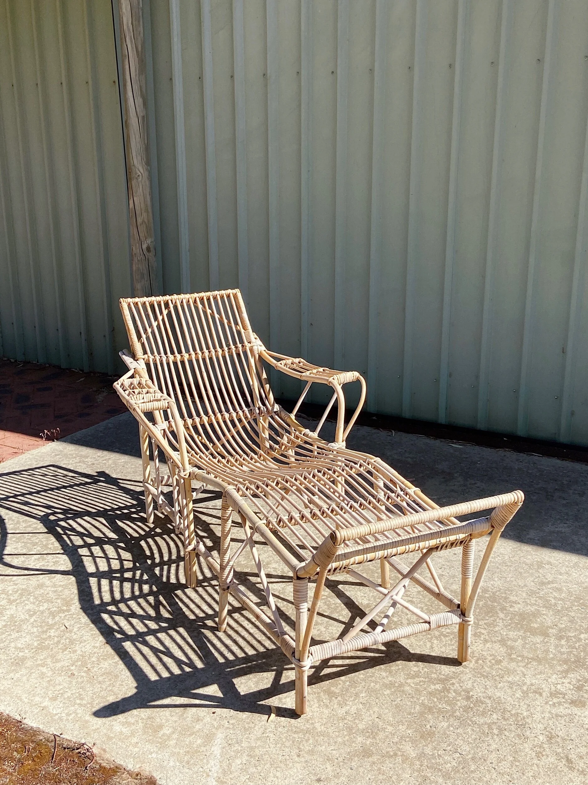 5E0953AF-6E4F-418B-9F28-A39881538B5E