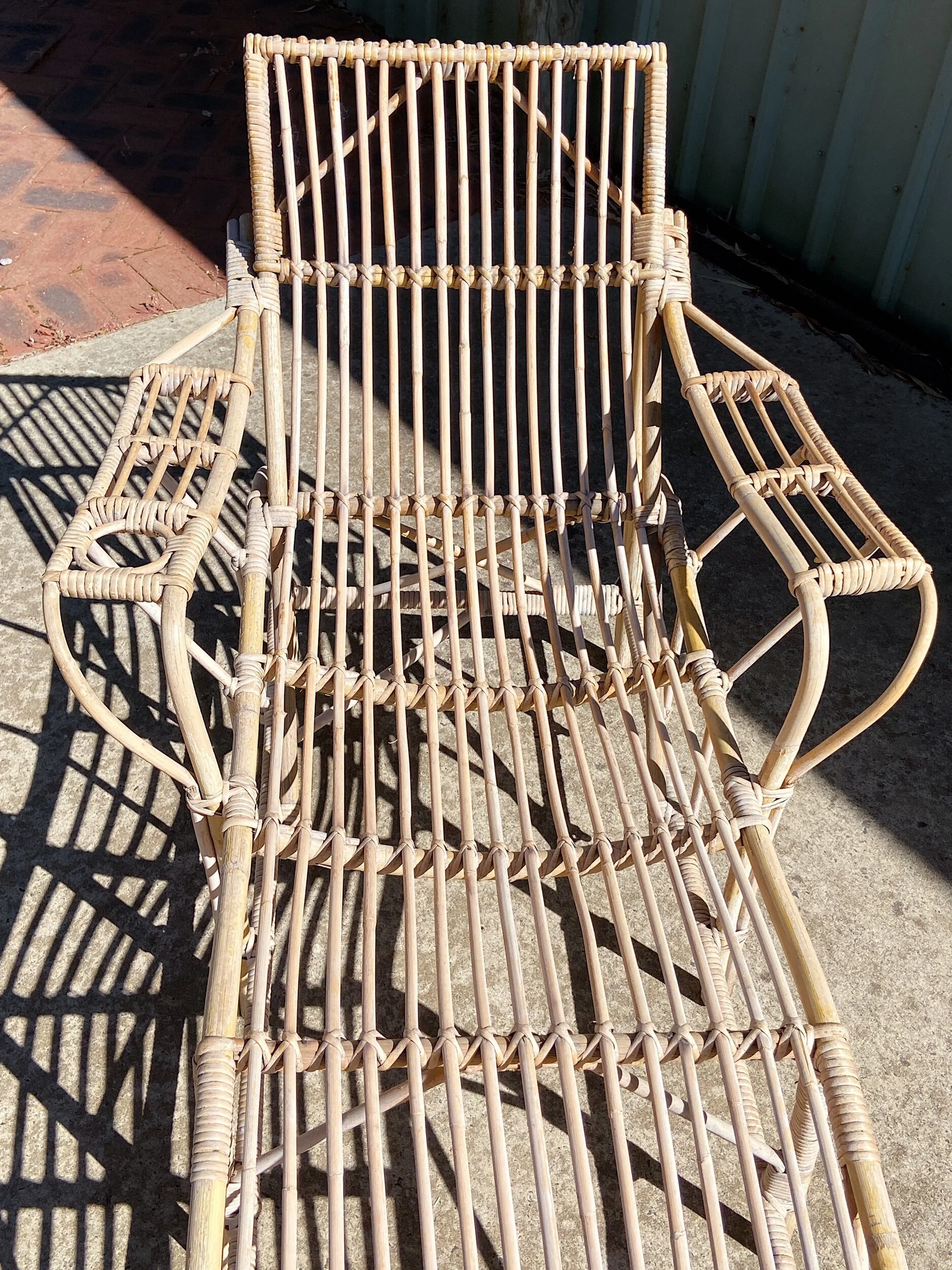 659FED00-E5EC-4432-B102-068DE0485563