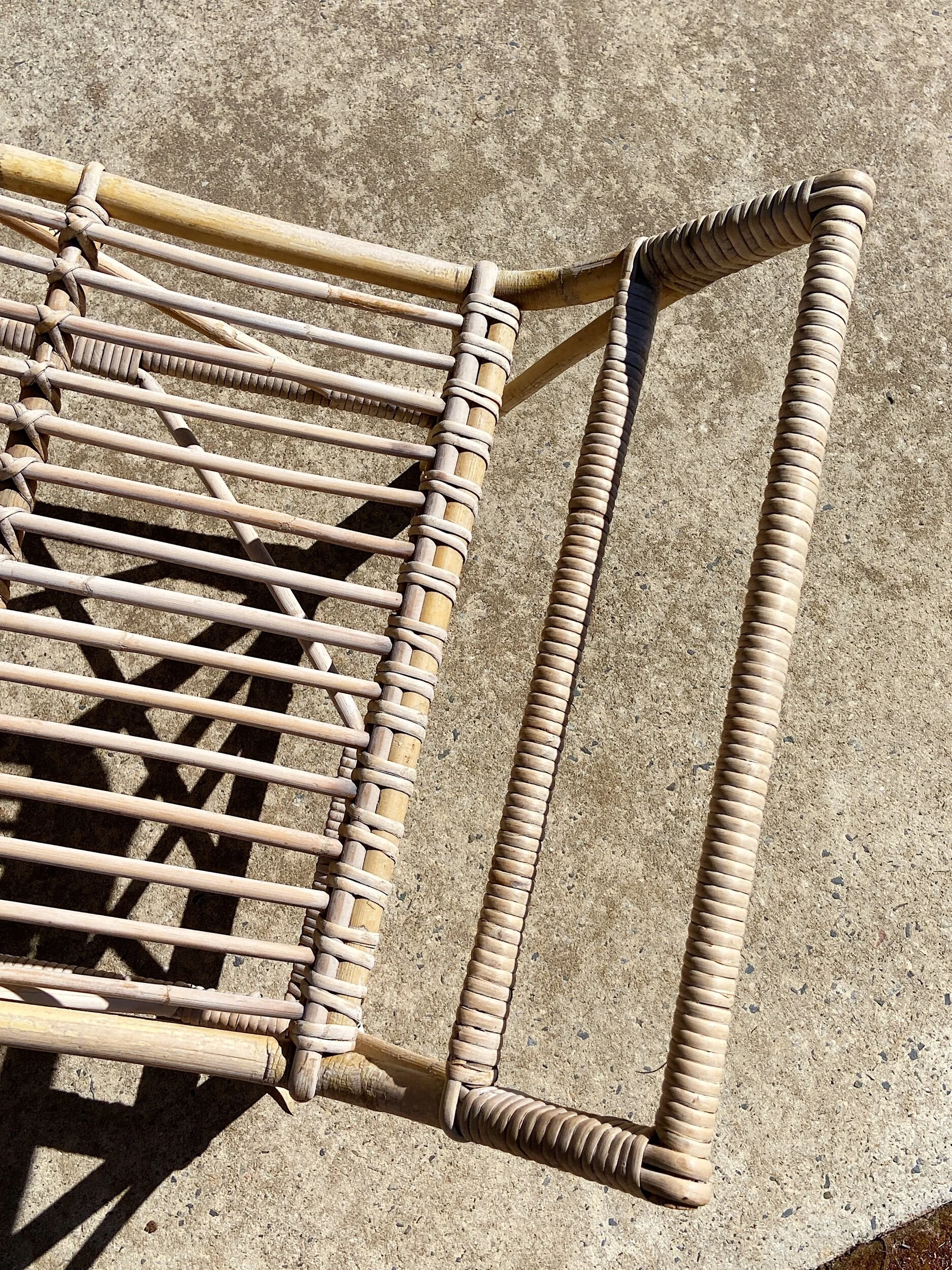 EBDB9B17-11C6-430B-963C-6F095650F610