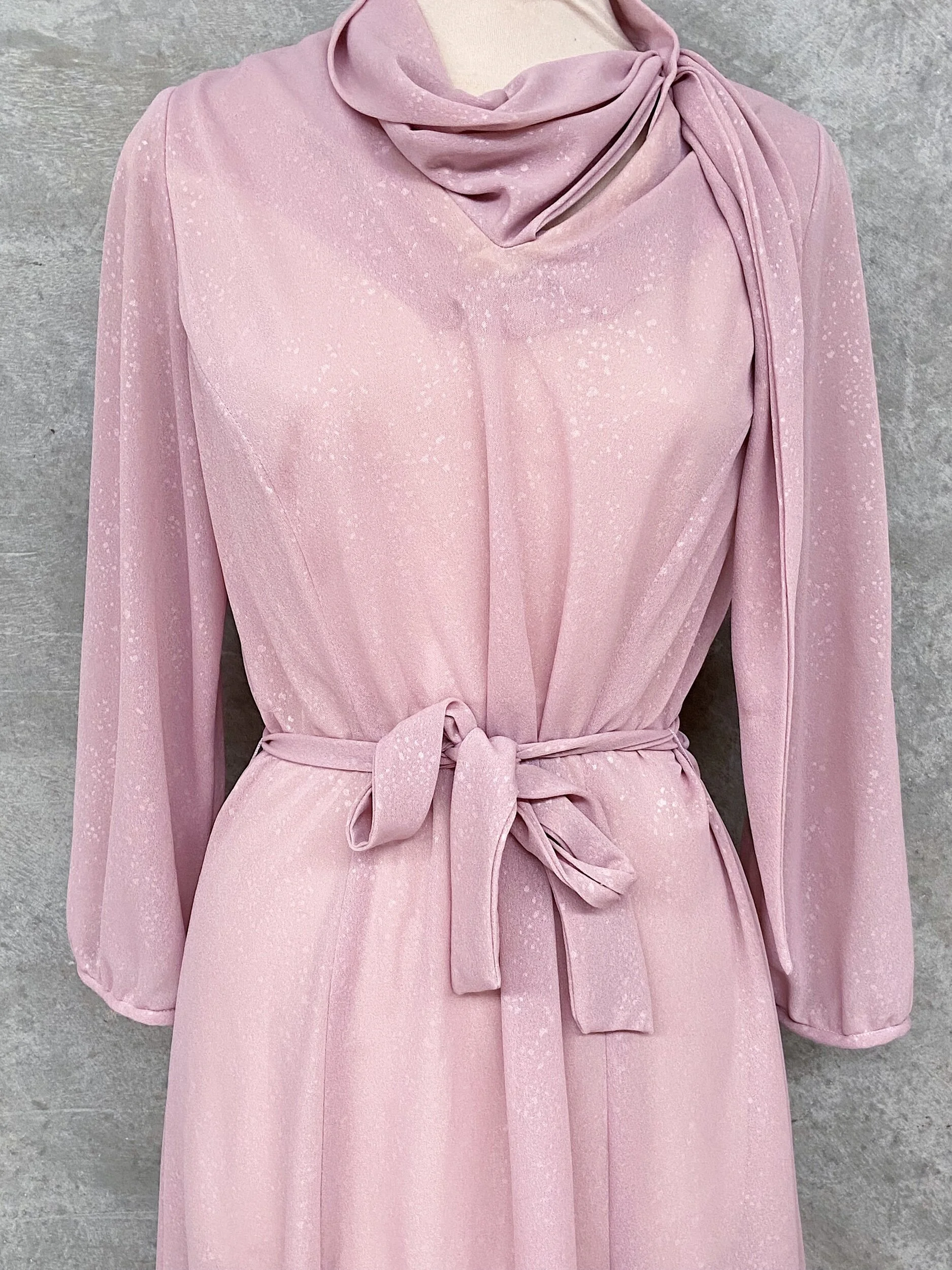 865ABC05-A6C2-4917-A054-C2B637C857E0