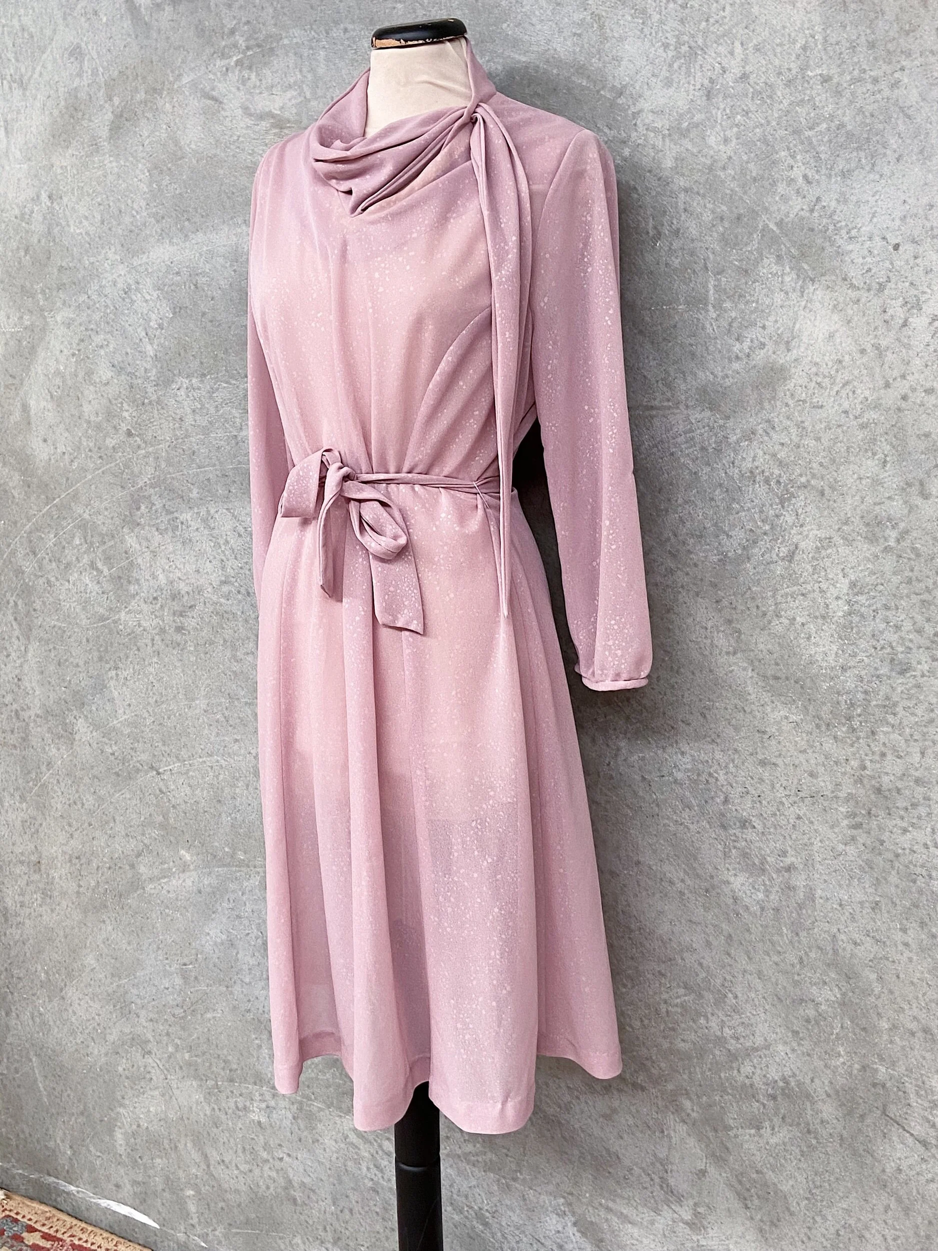 EAFF7241-03EA-4EC3-9AE4-B9F8061151C2