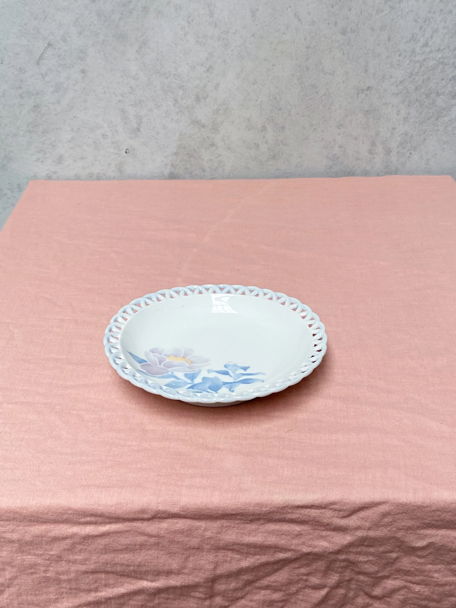 0A7EB9E0-B896-4B22-A52B-3943F6544652