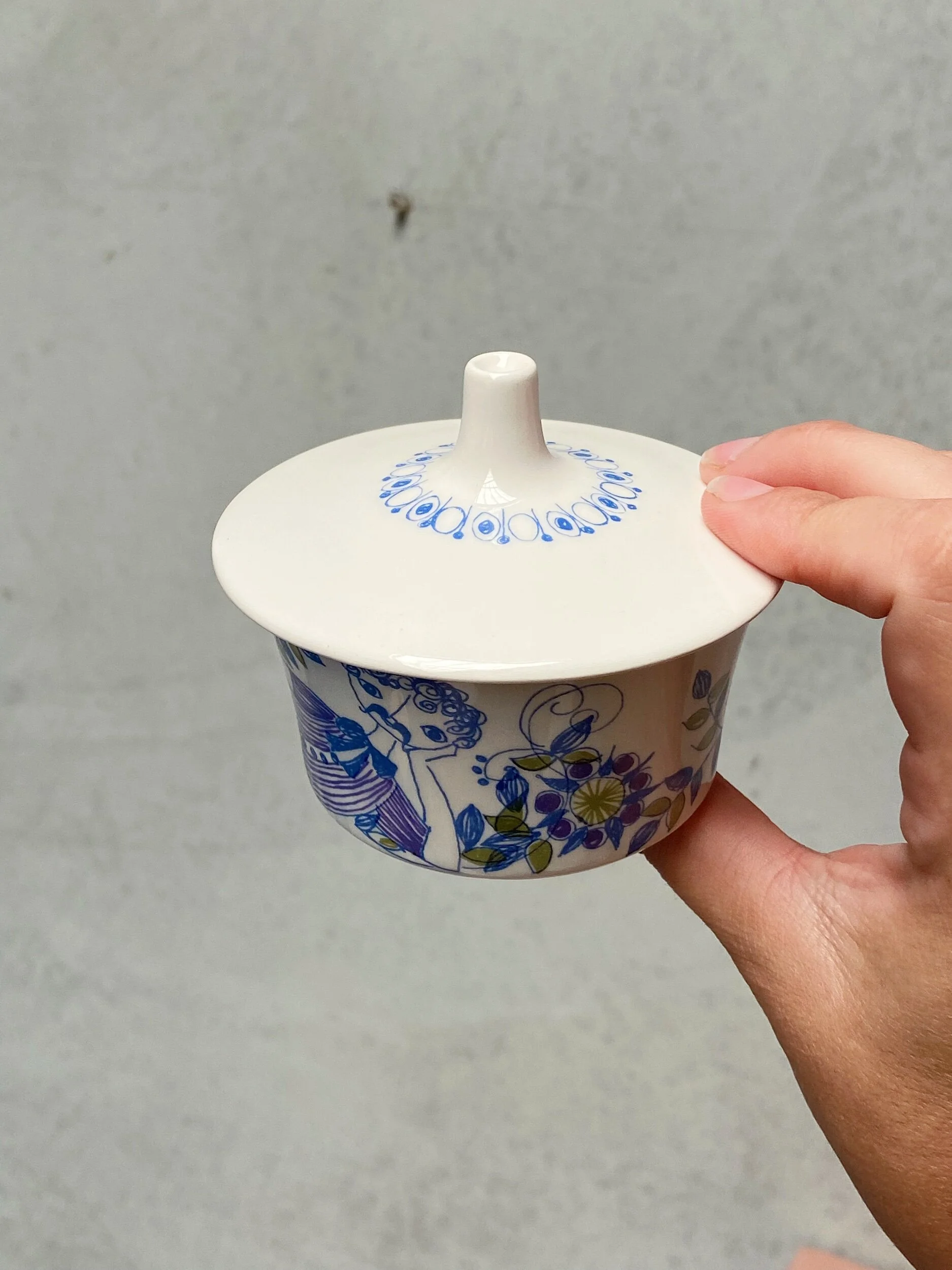 2EE9CBF8-1399-4E33-B8CE-F7D36235566F