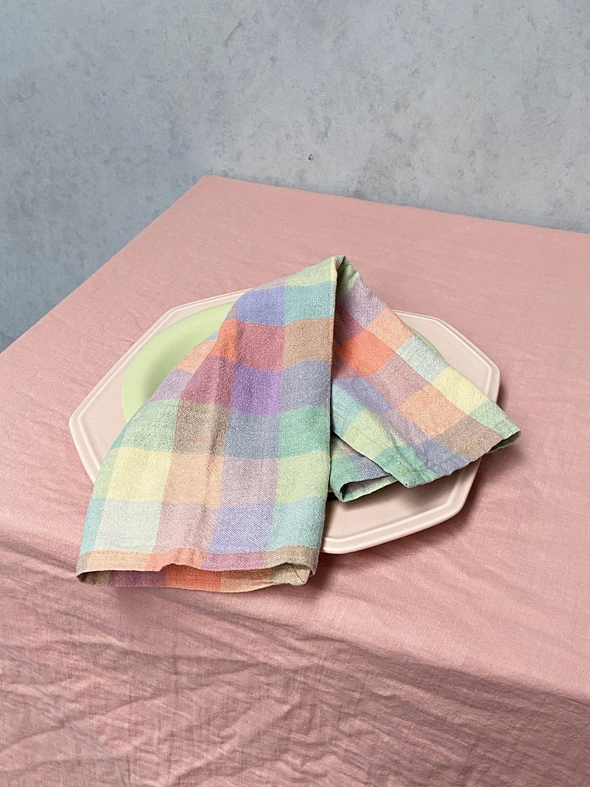 0750C40E-687E-409E-A3E1-D77C075DB3FF