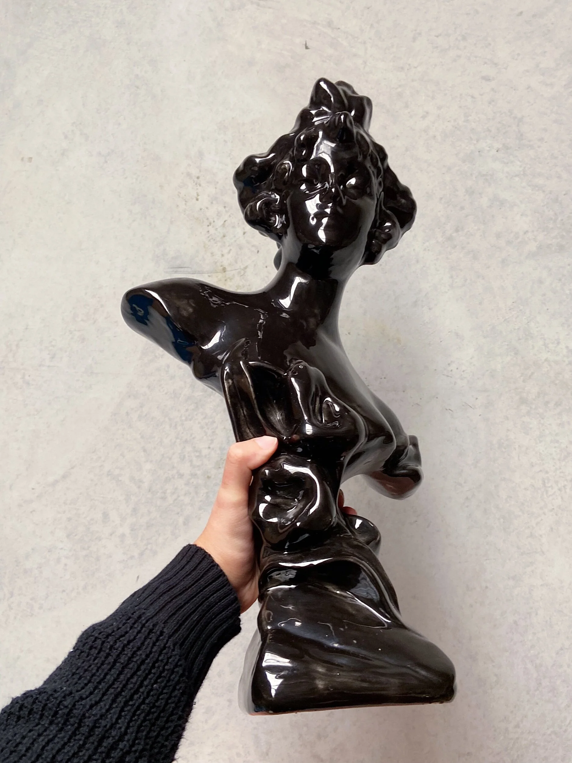 C5E5A542-B0A6-40F4-A40D-6182265E8D52