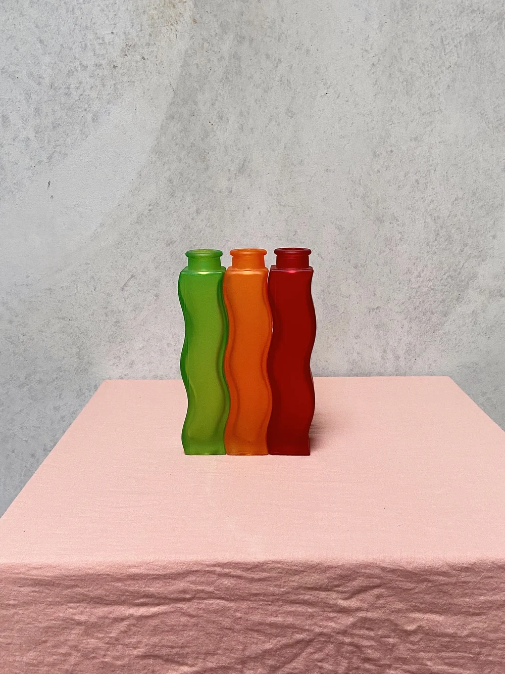 Ikea Skämt 90s Squiggle Vases — The Picker Concept