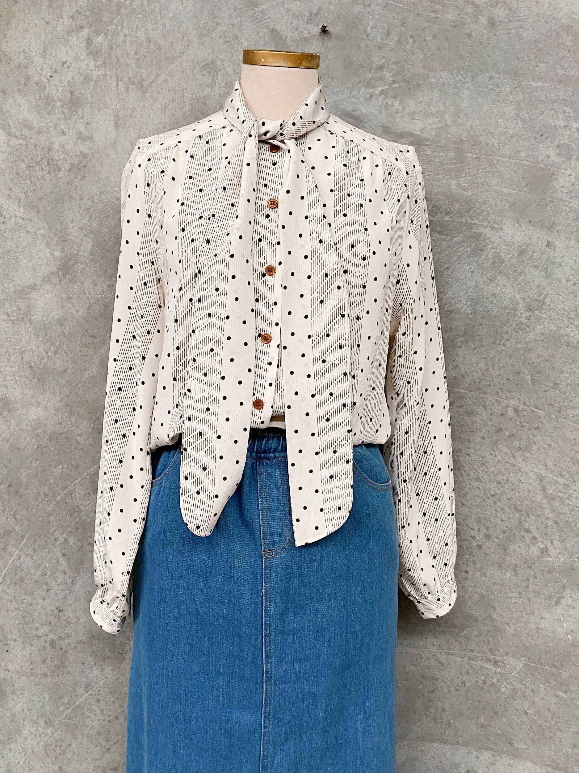 AEAF28E5-C478-4570-A1EB-07F8FE33DC52