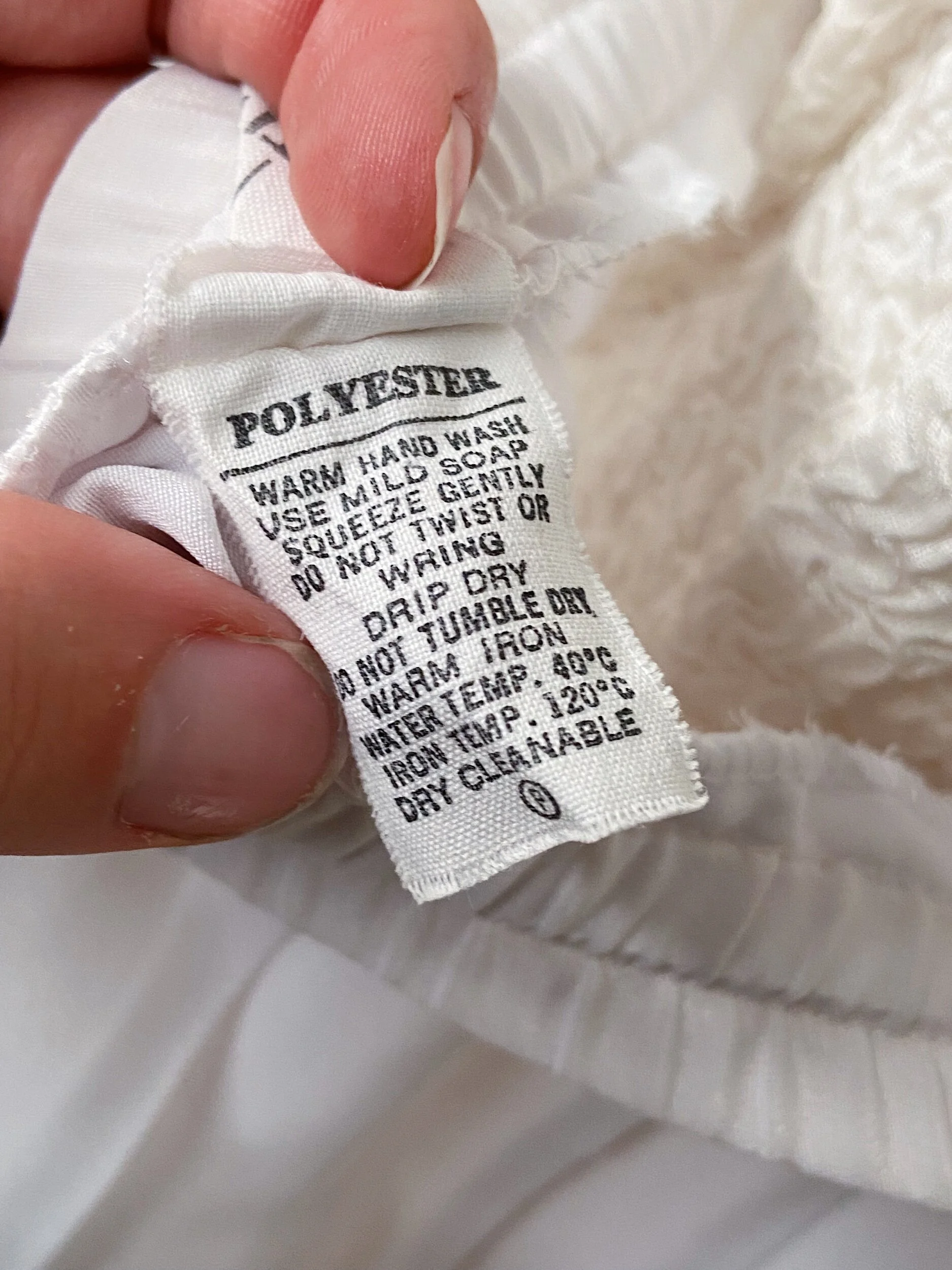 57AC2E33-8F90-4ECD-AEB9-7E98E1C199D4