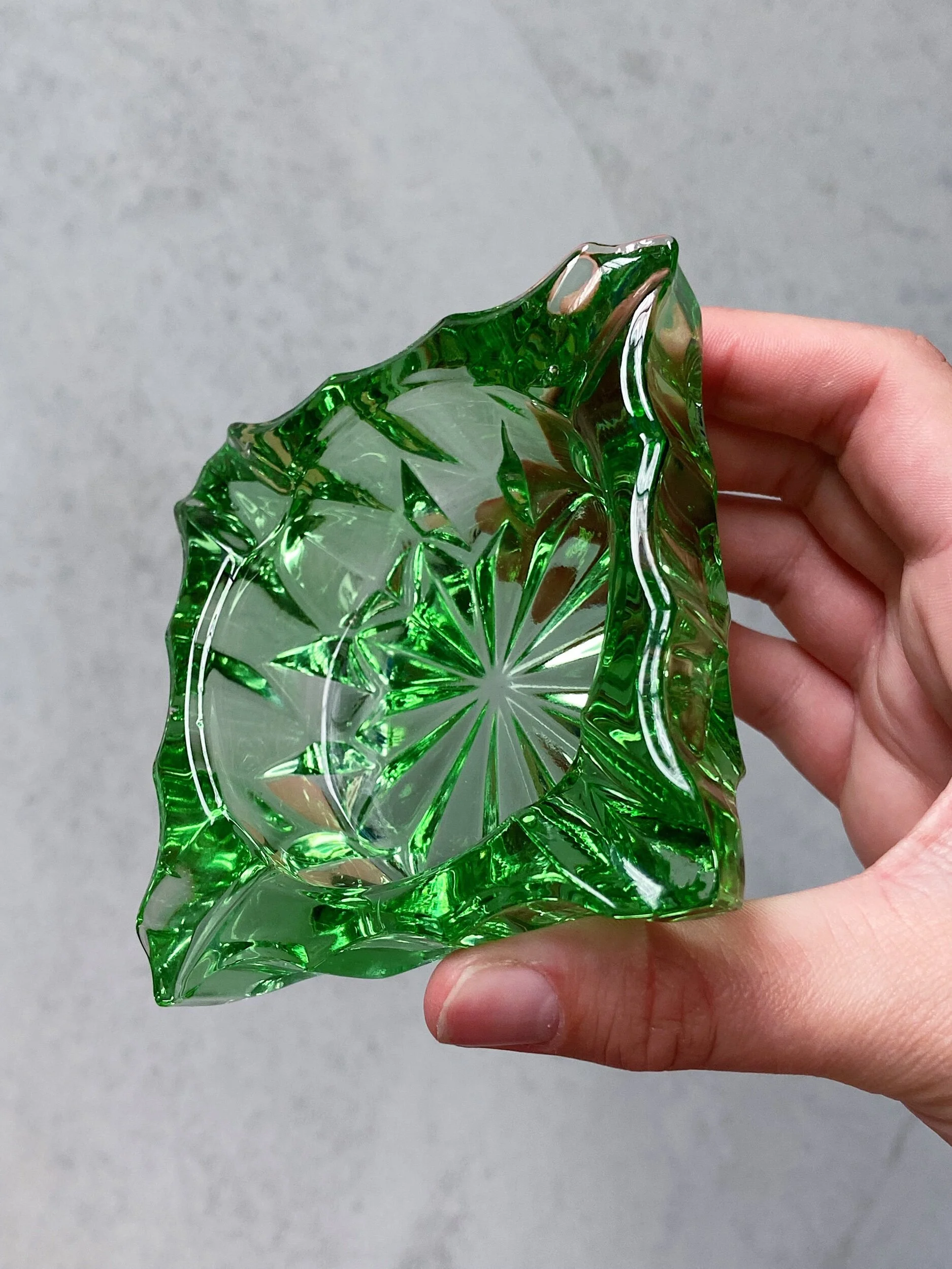 5E69FB4C-F530-4E4F-AC2C-04F4E96C74DD