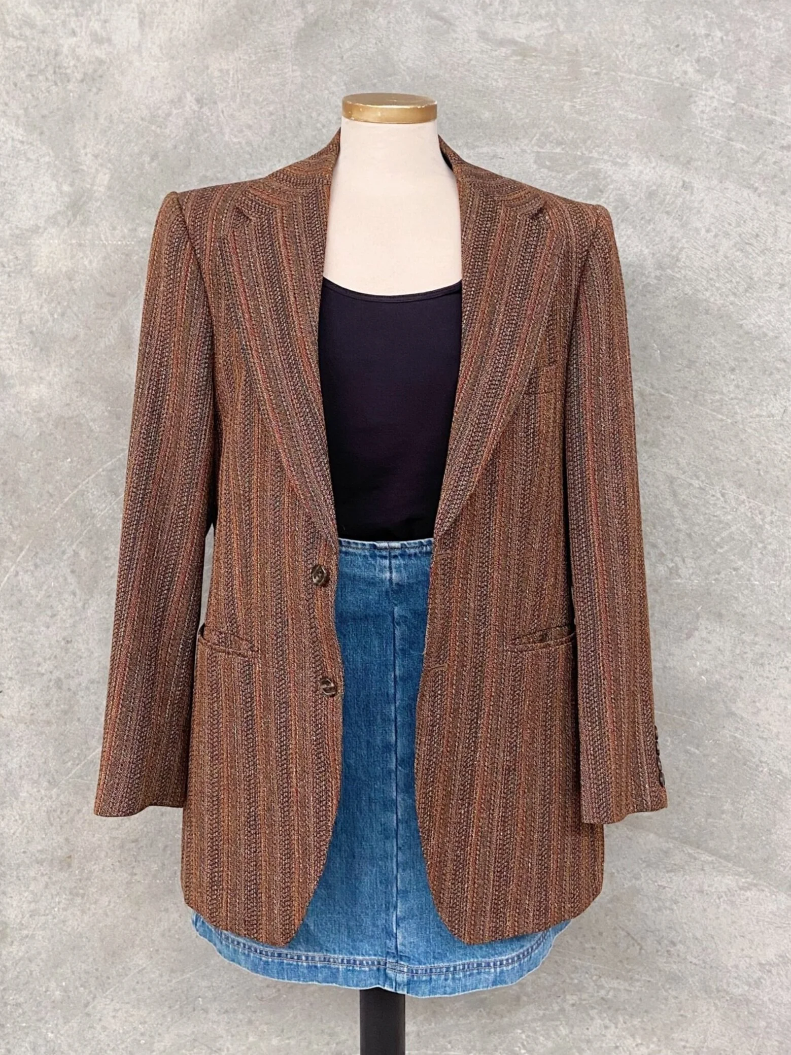 E06EE9AE-AB67-4306-BE6F-9C0DC9ED2474