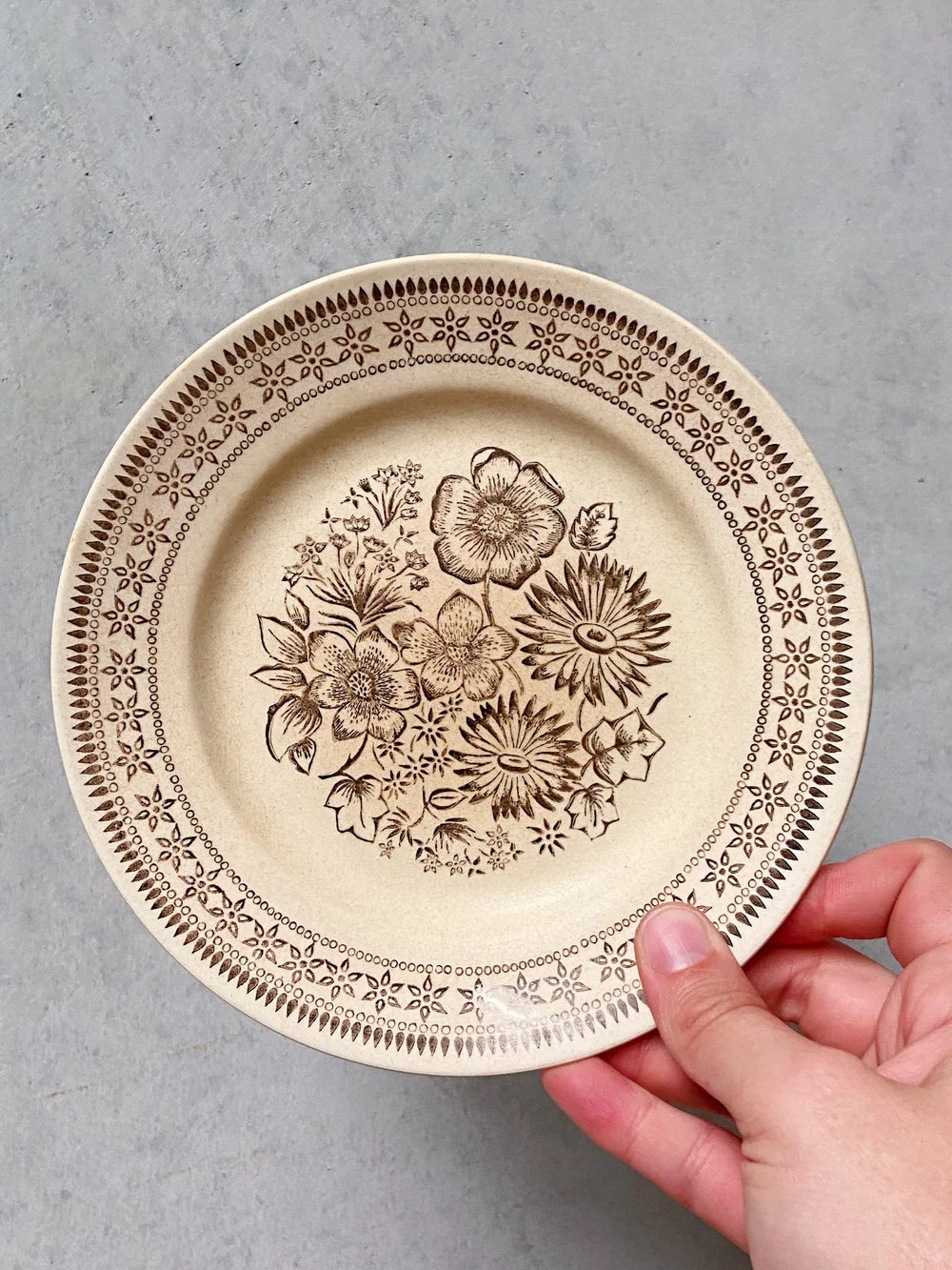 Broadhurst Sandstone Country Lane Side Plates — The Picker Concept