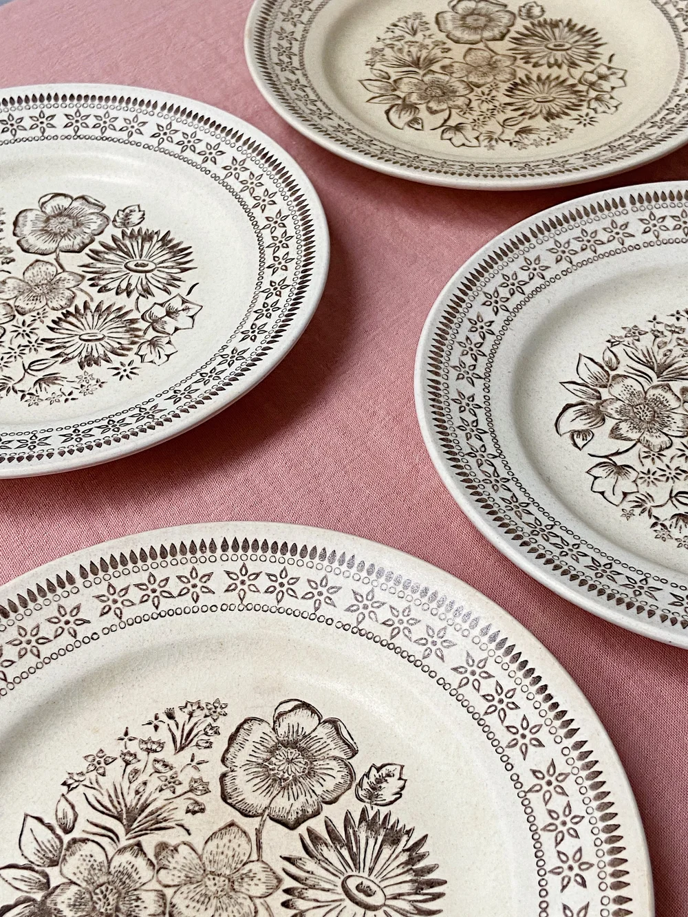 Broadhurst Sandstone Country Lane Side Plates — The Picker Concept