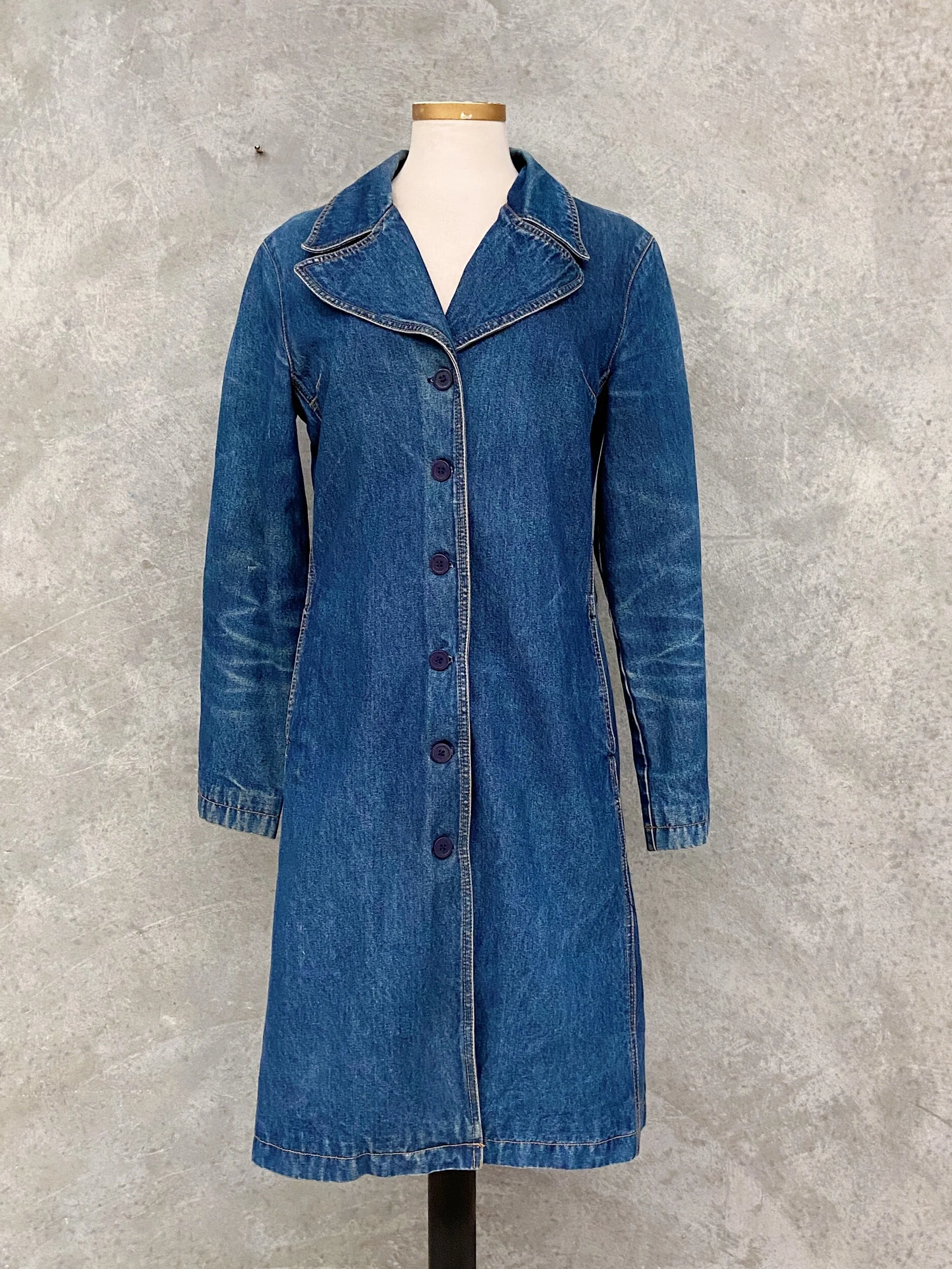 FFDA8C3F-8EE2-45C8-893F-98026D30FE27