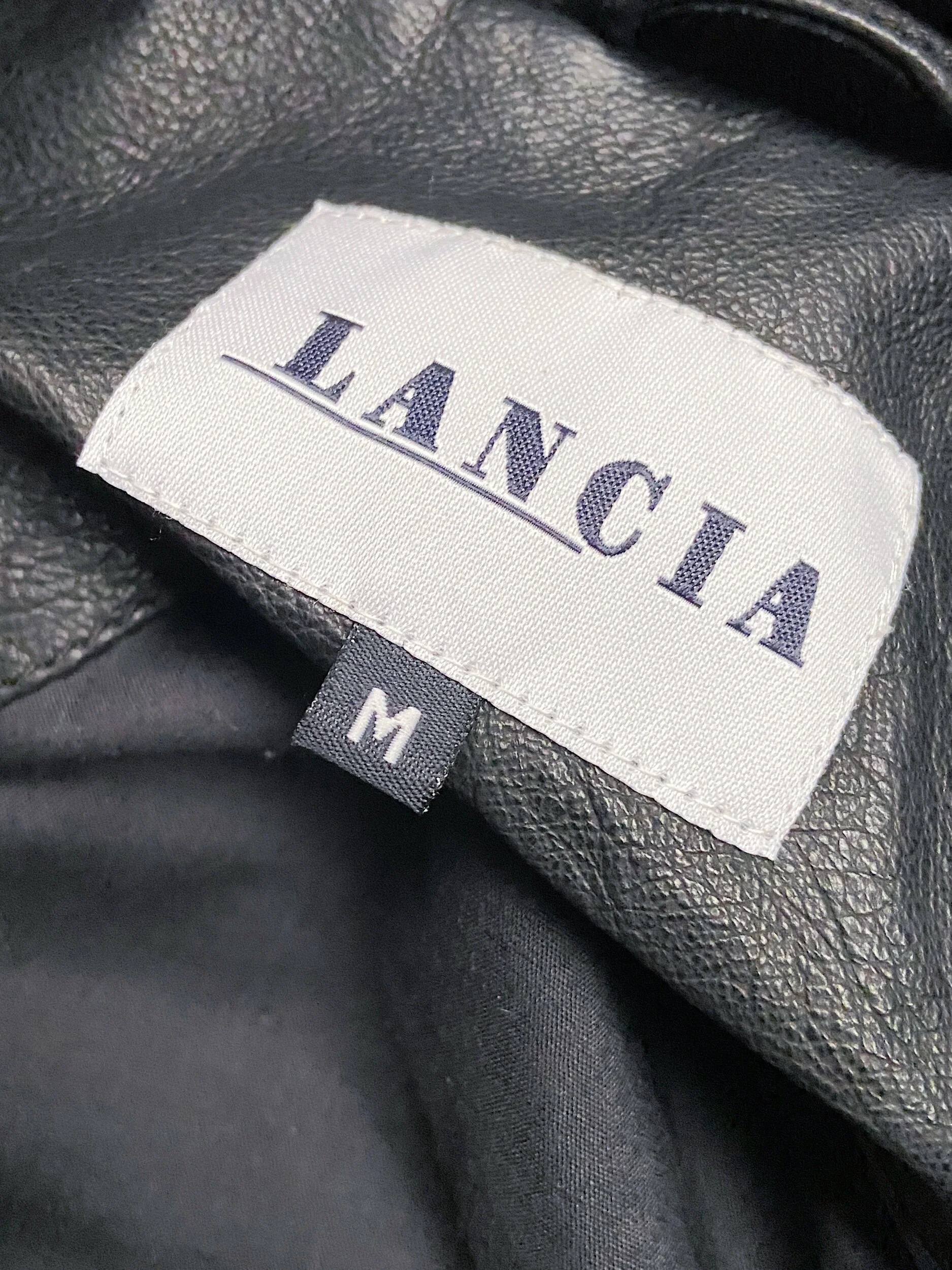 3F032747-1246-43CC-AEED-FD5C414106E4