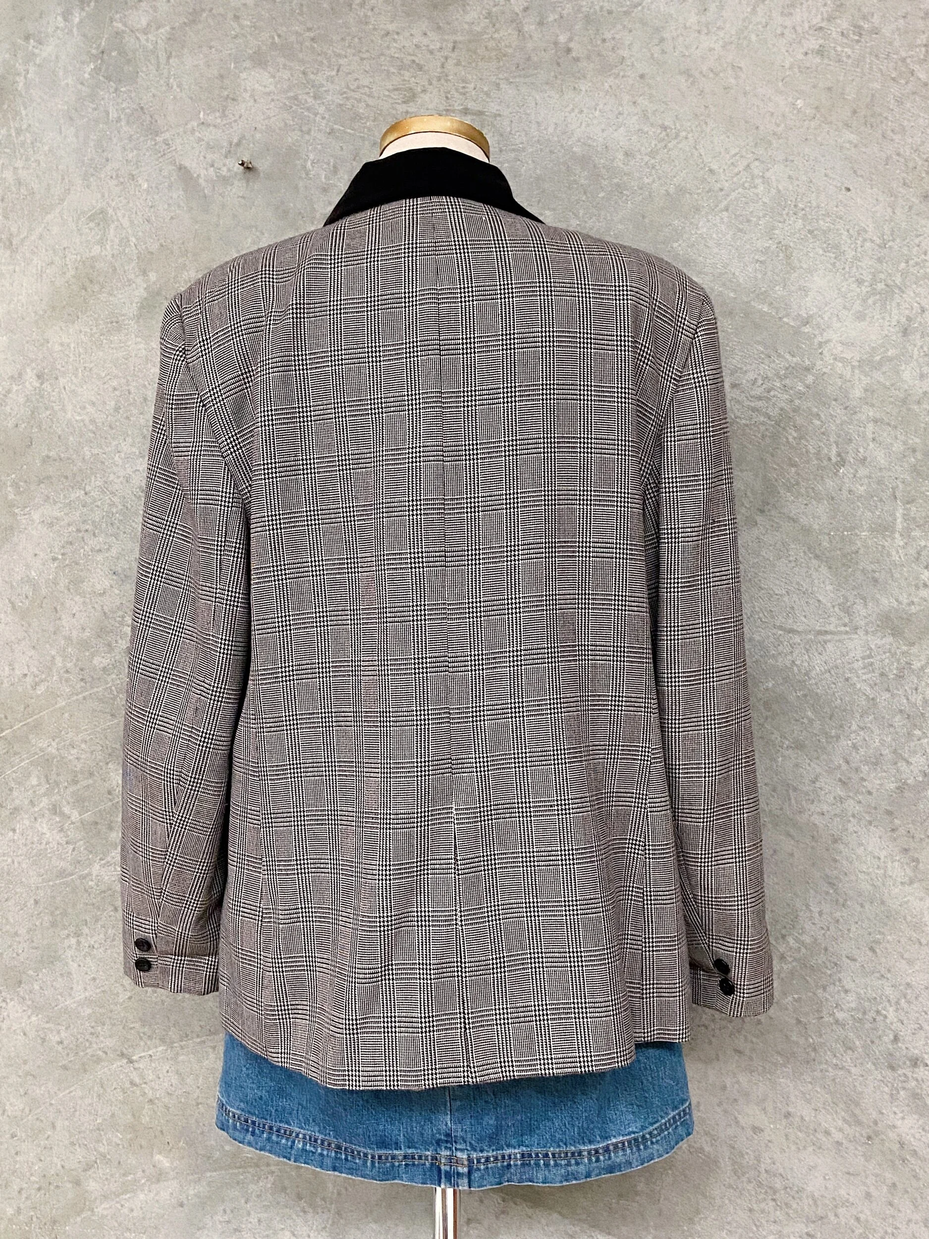 1B06A8F4-4DBD-4B42-AD4F-93B8C0EFBD40