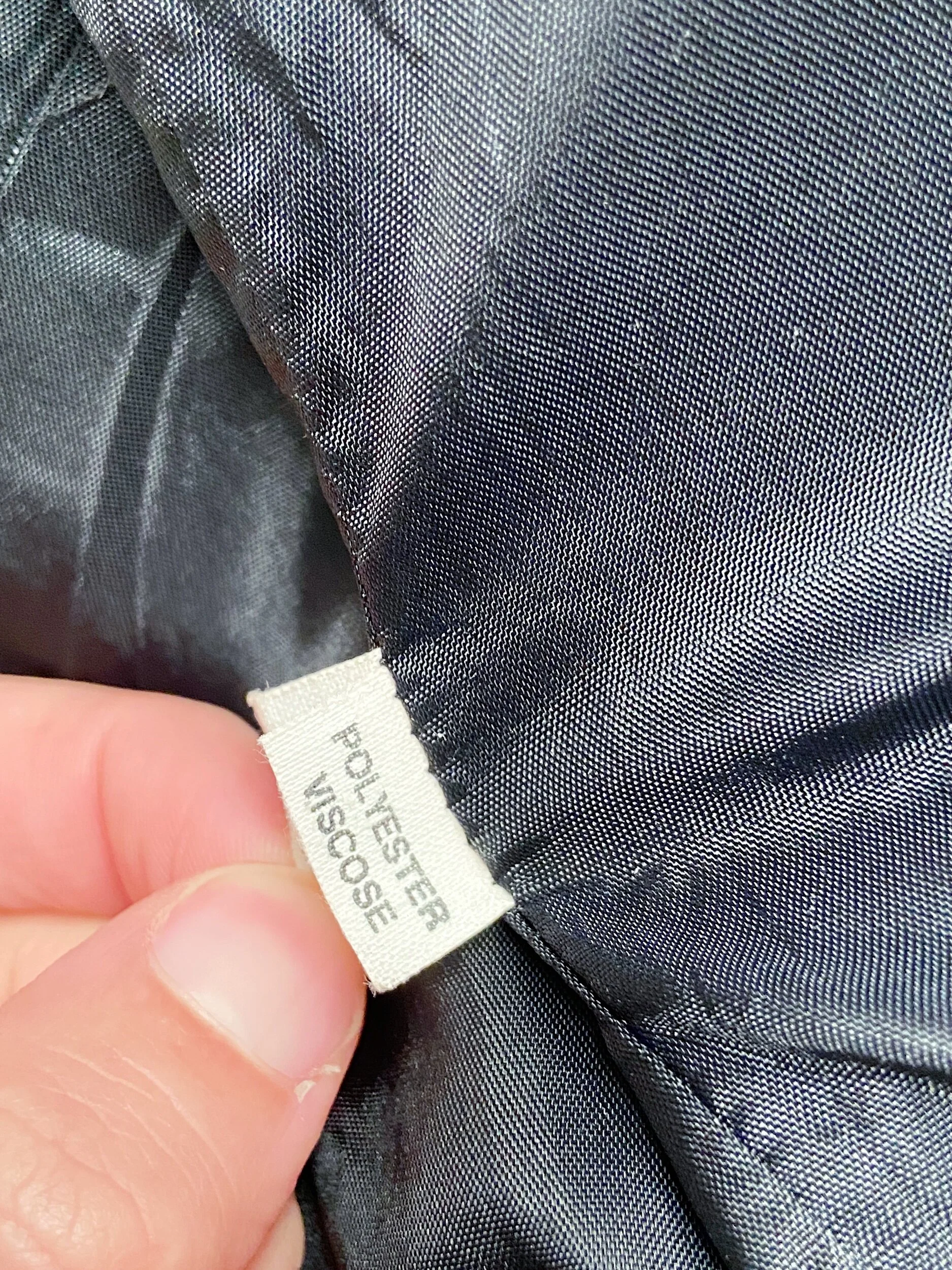 7E59B951-7ABF-45BE-A731-D84EC0BAAE72