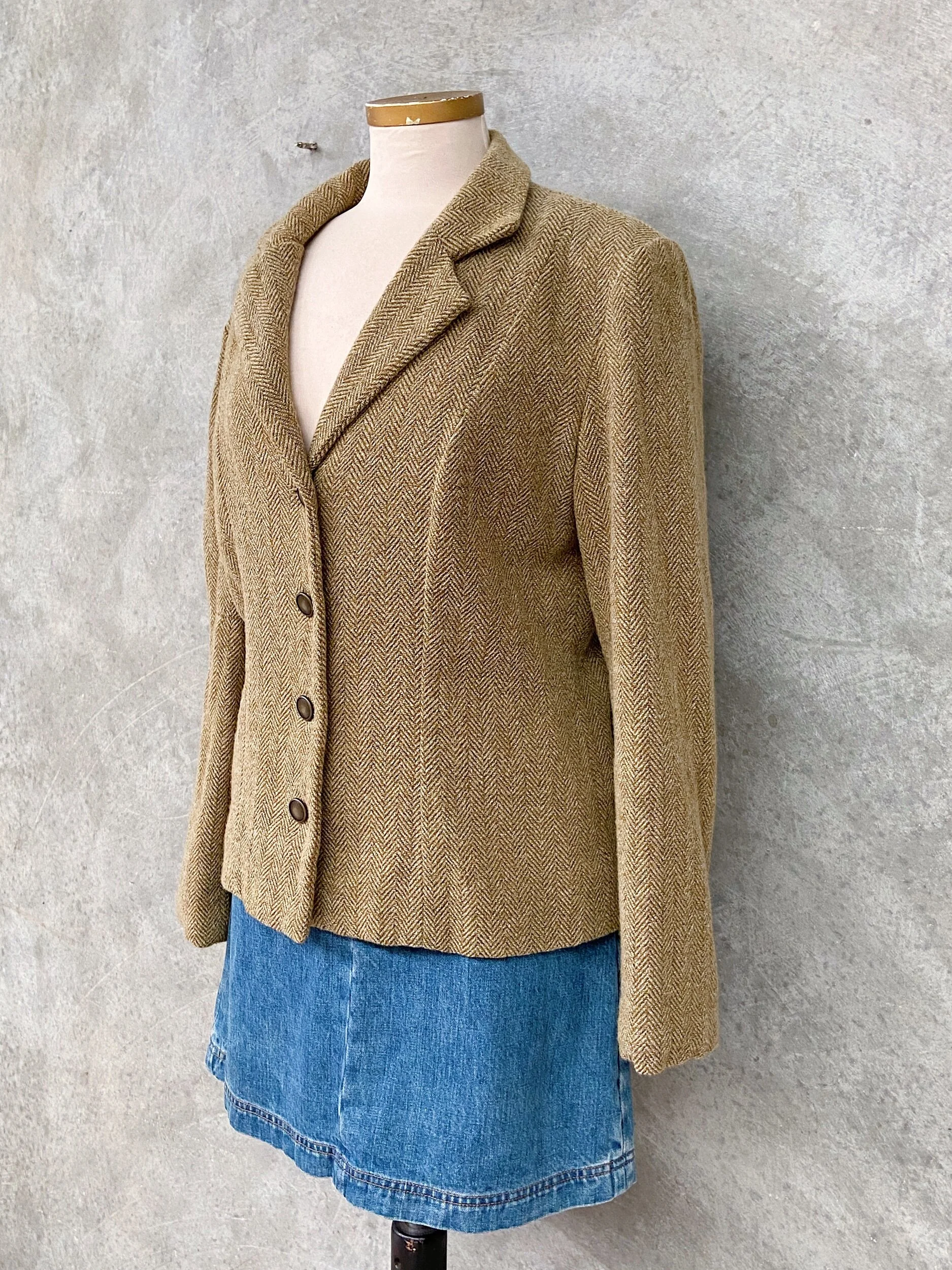 1175E00A-A595-4EB4-BD42-AC21A2B2BE79