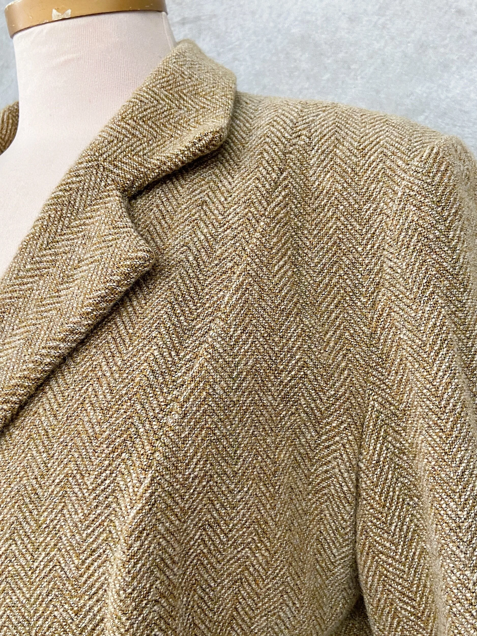 DEBA476F-2F83-4824-94A5-4F7DEC517352