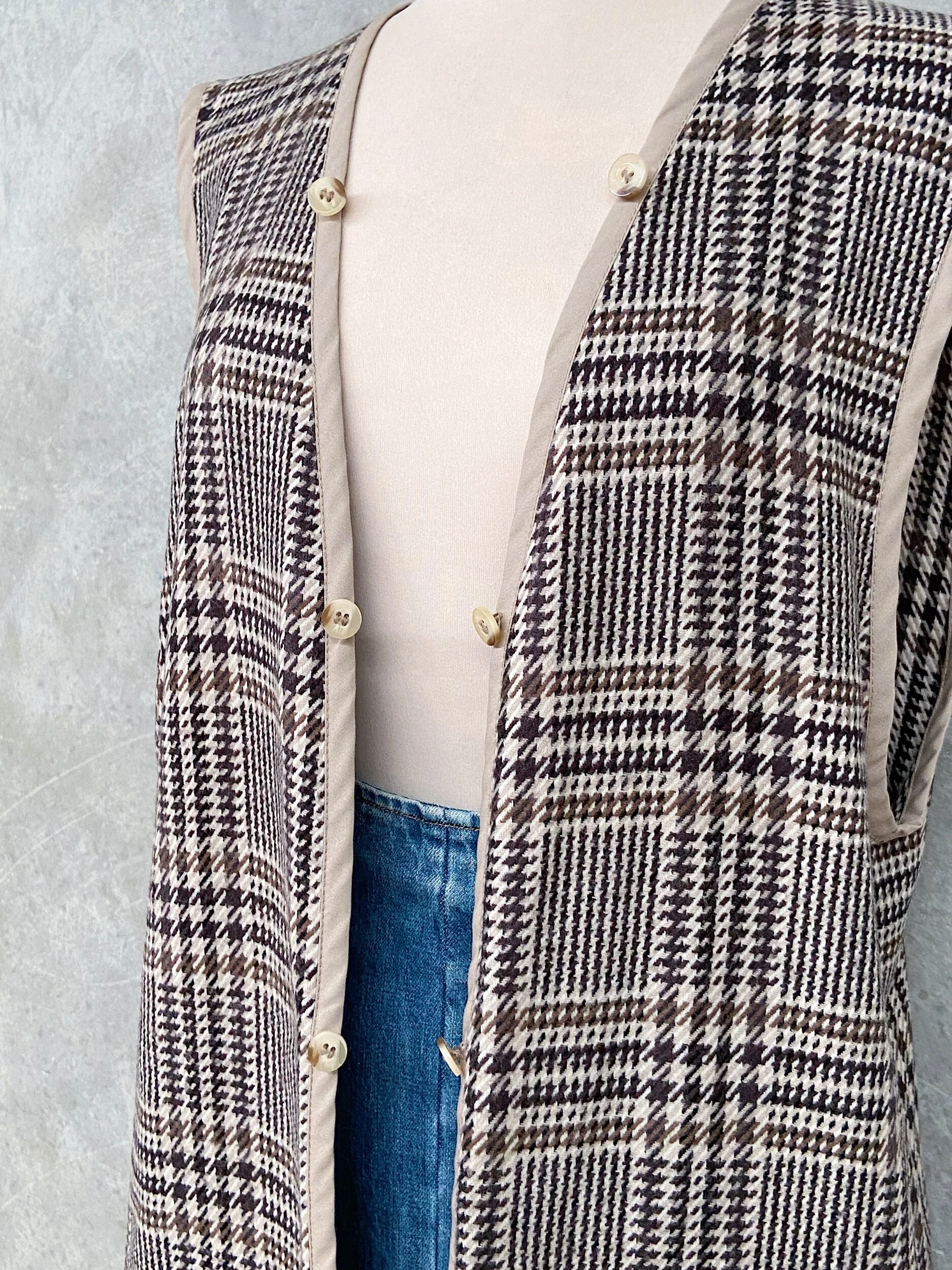 33083DAB-124A-4A6E-A94A-87534CBC55C1