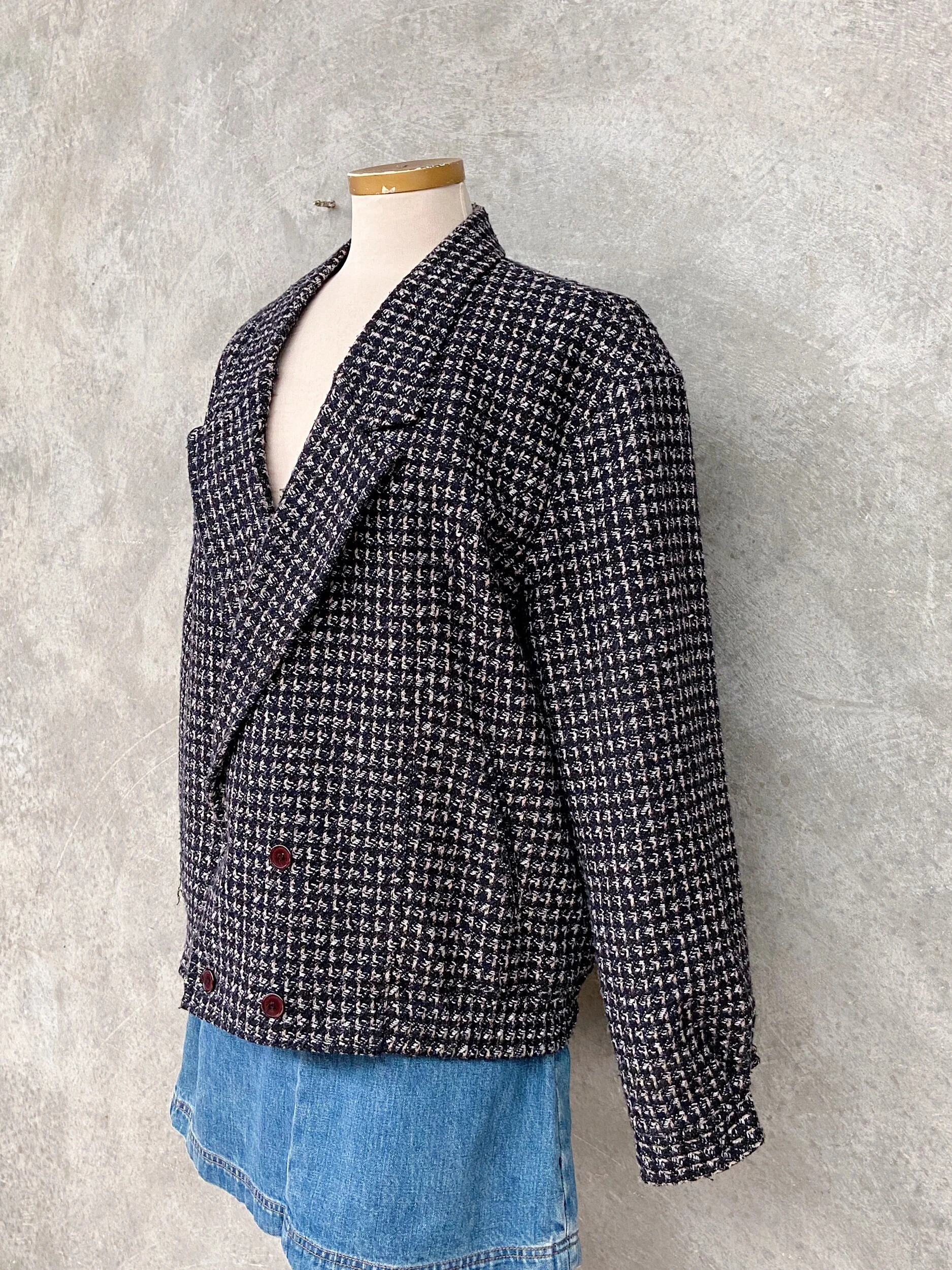 B4AB6BCA-721B-400C-B653-206E75D3EF7A