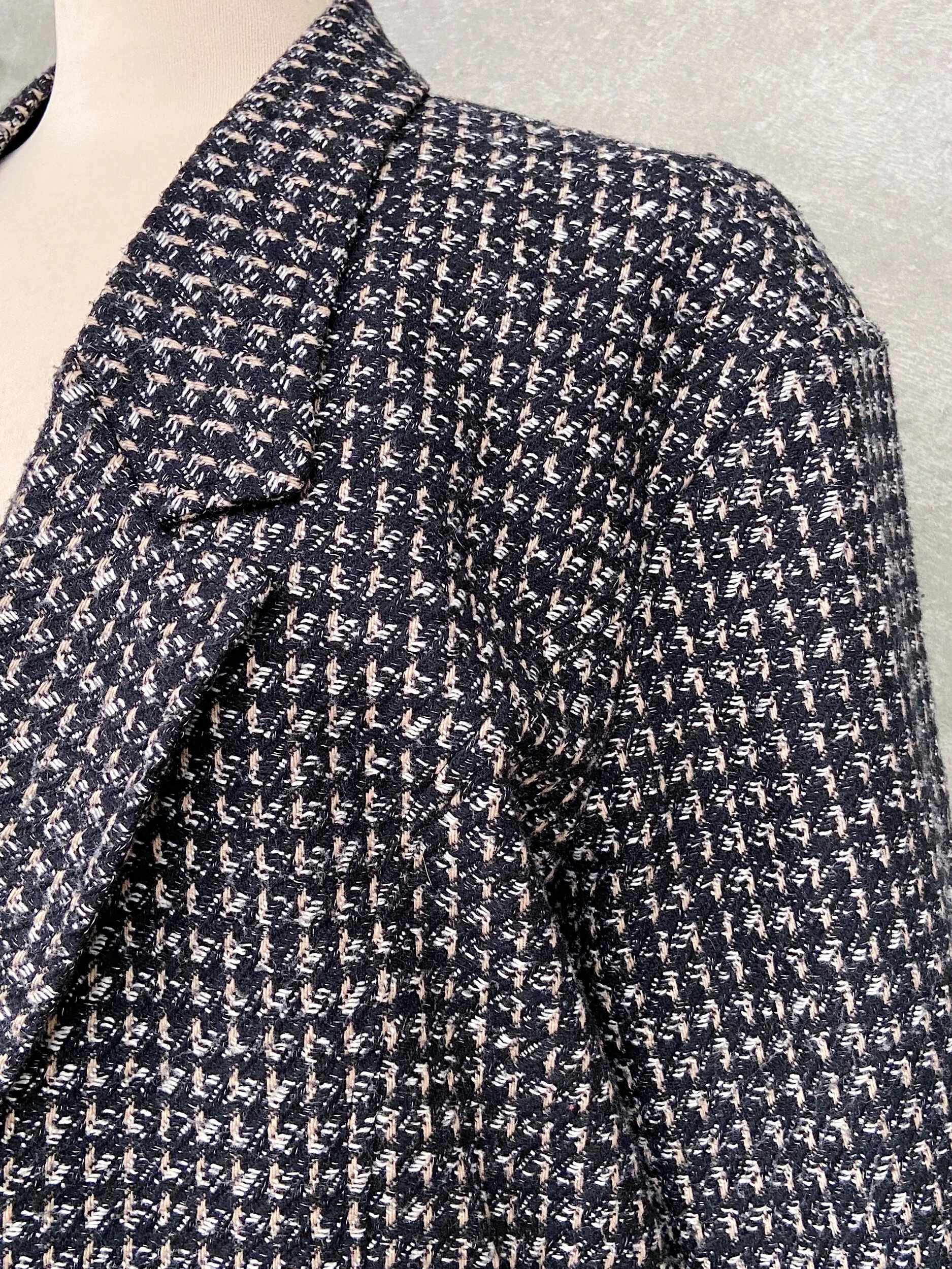 170AAD5B-A0E8-4FA9-9063-BEE53EB2B954