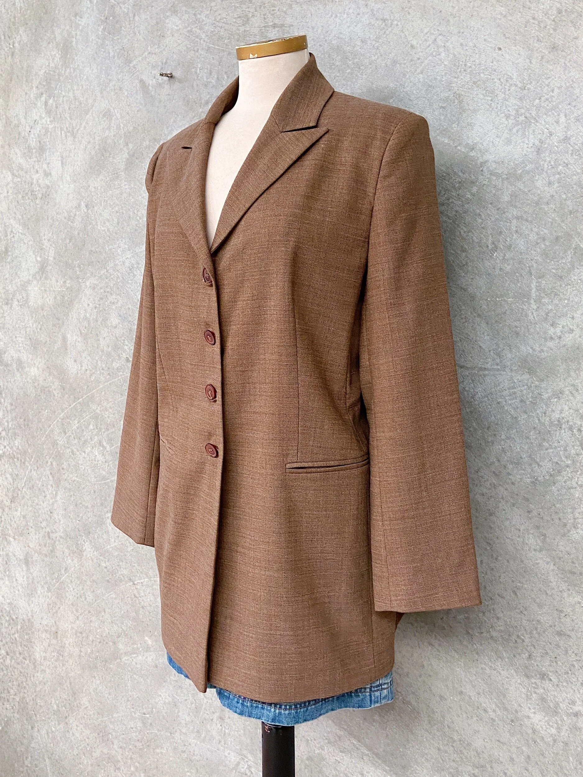 5A3D8952-0482-4647-9F4A-9A979A9C0EB7