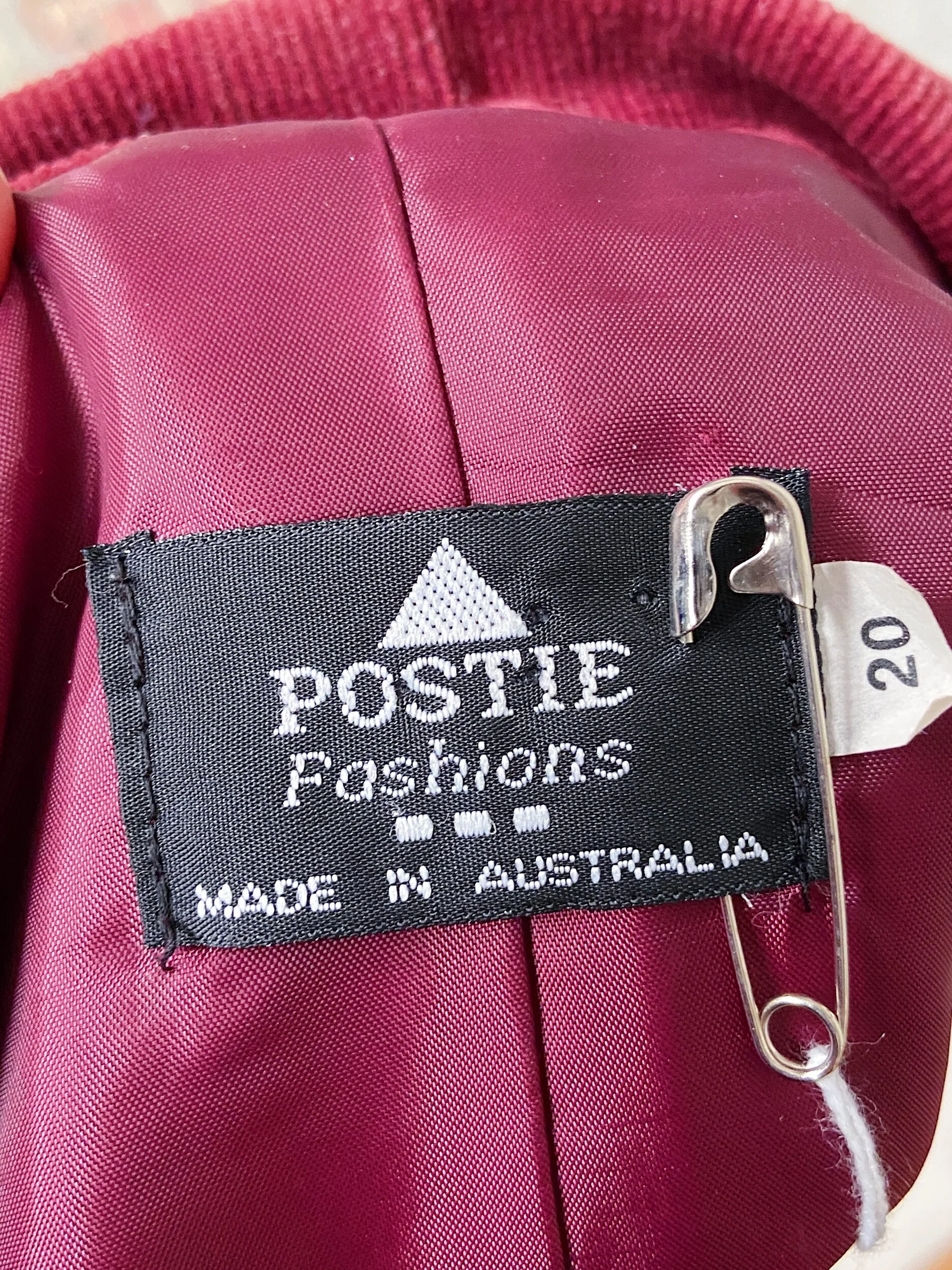 E4B25154-C834-4E9C-9C2B-93BCF0FDA651