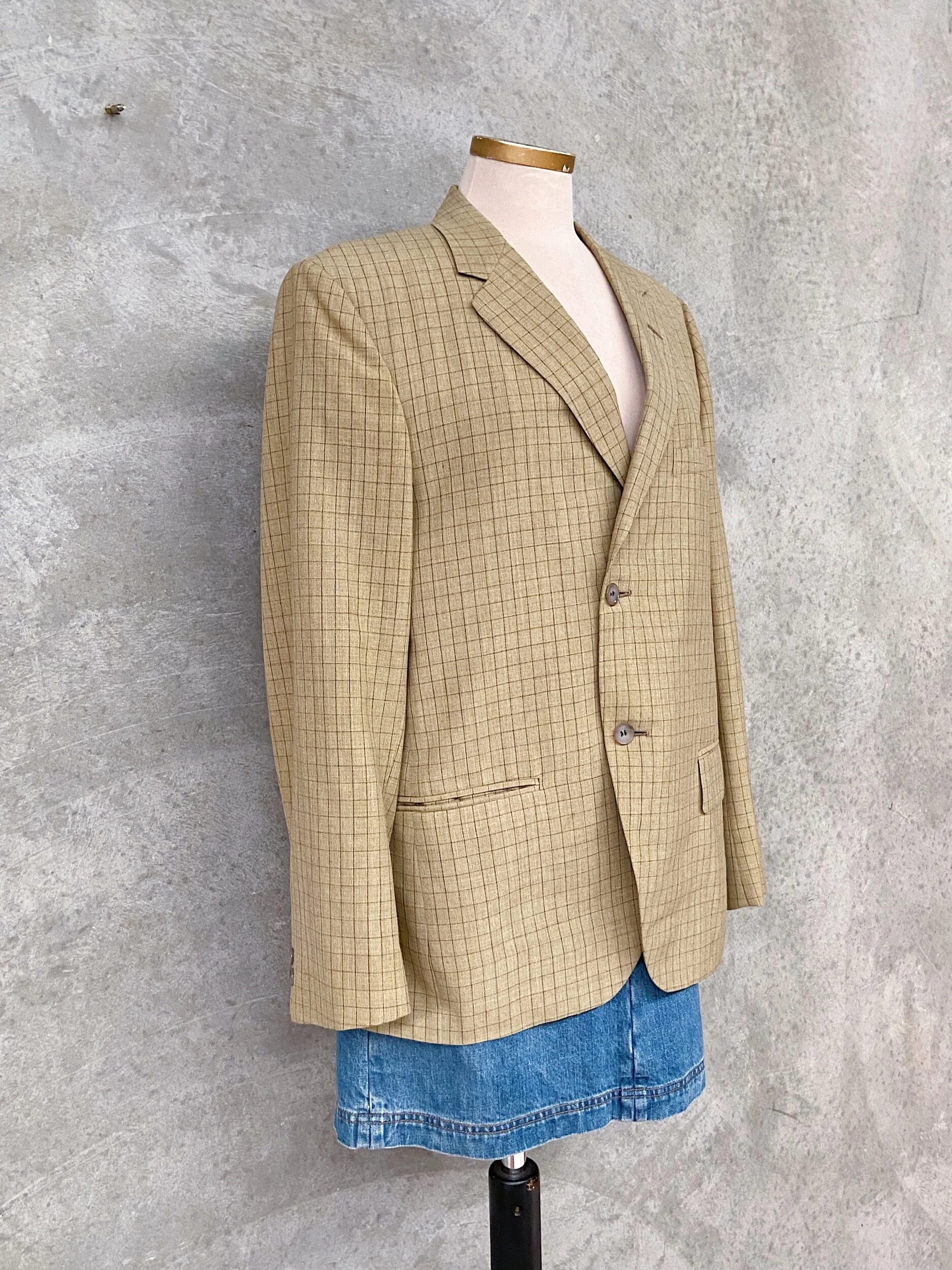 9930BEEC-7AF2-471E-8AAF-EC763860B555