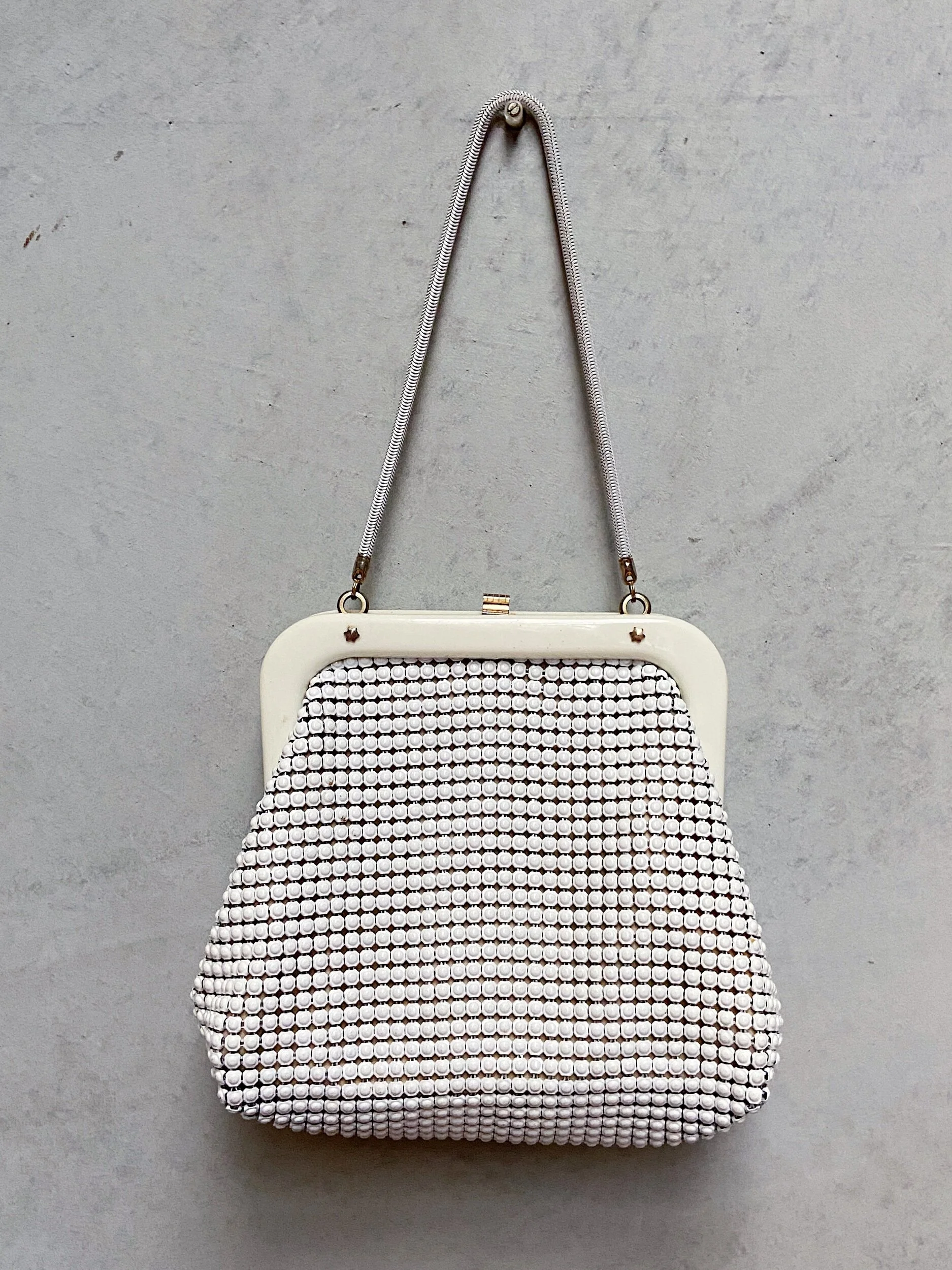 AD059BAF-C47A-411C-85A7-932FD2B4A30B